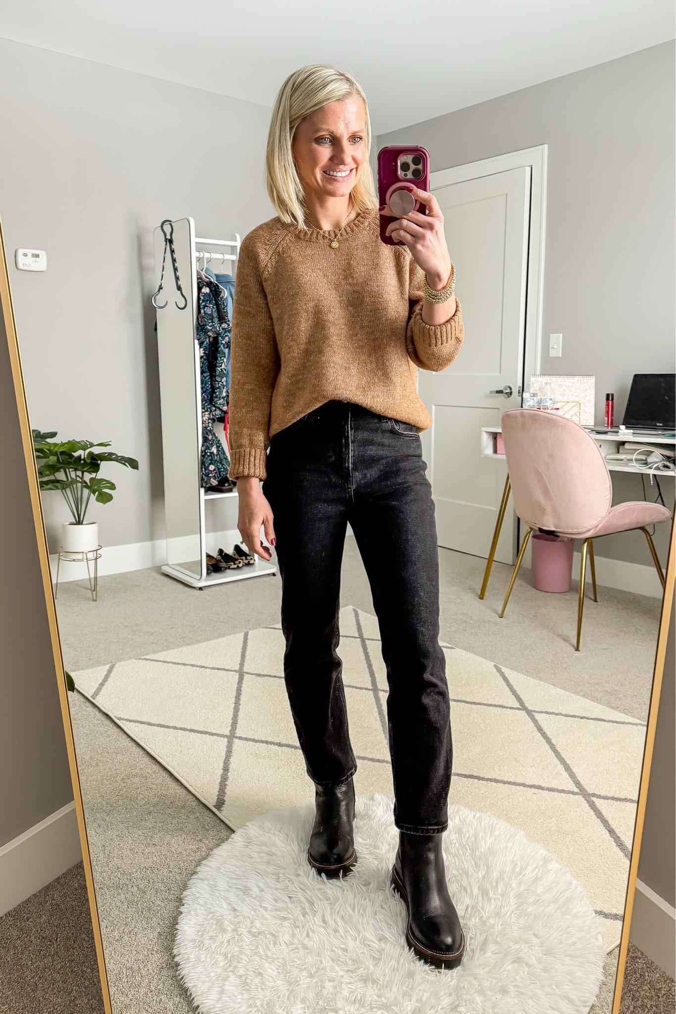 What I wore this week! 
Sweater- sold out
Jeans- 25/short


#LTKPetite #LTKOver40 #LTKStyleTip