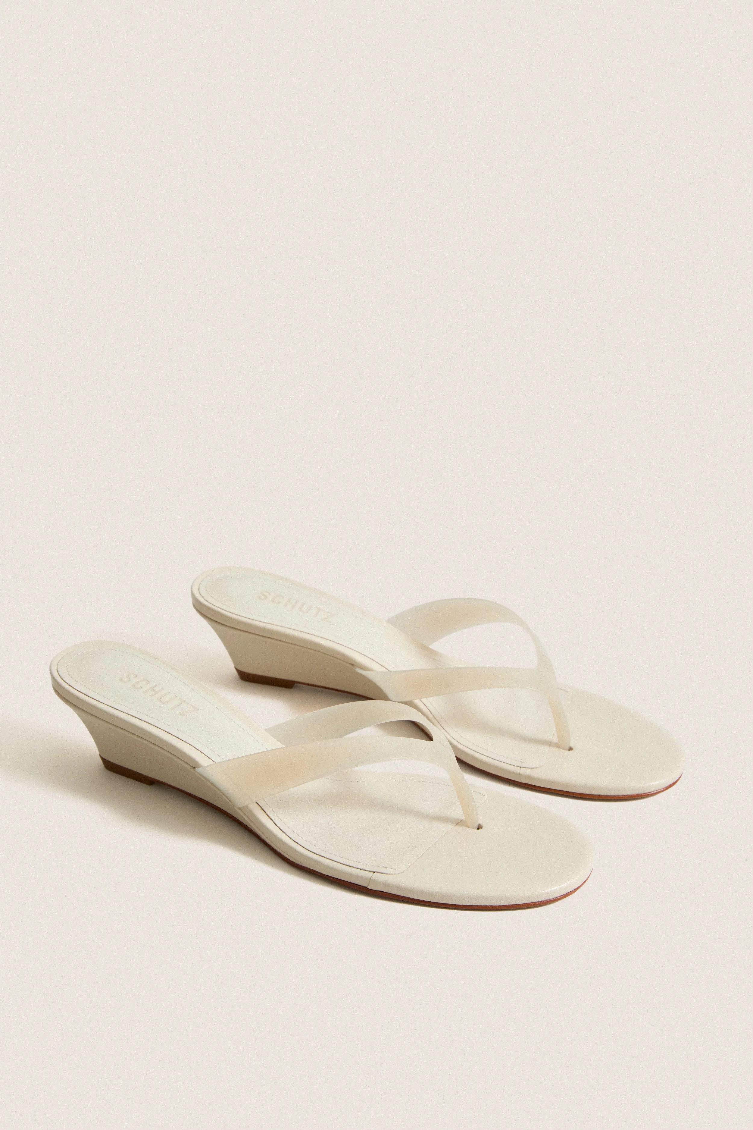 Sugar White Roslyn Wedge Sandals | Tuckernuck (US)