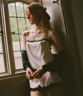 IONA SHORT -- SEA SALT ET NOIR | DOEN