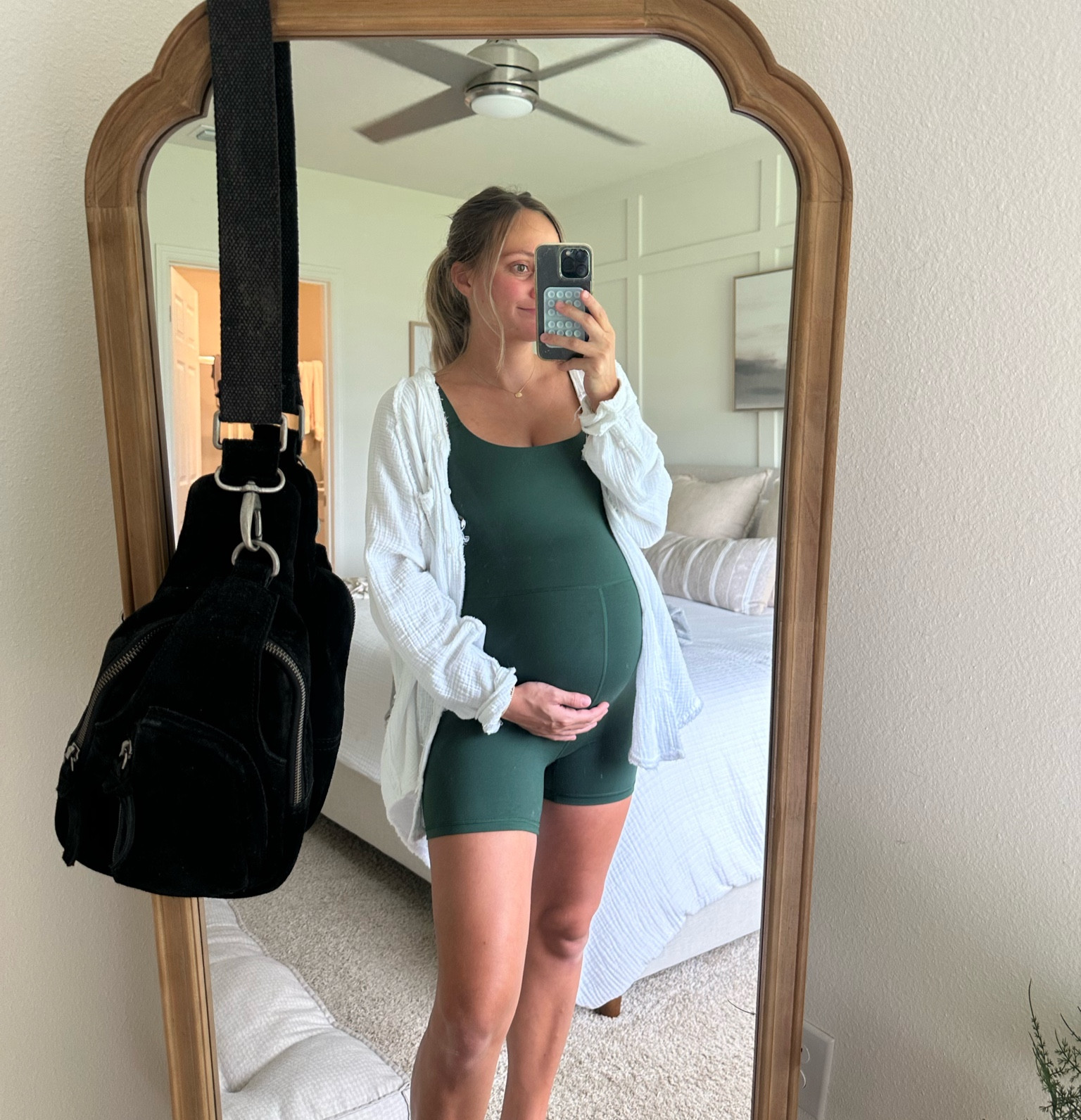 this material is sooo insanely soft🤩
wearing size small! def a tighter fit on the bump but still comfy & will be great PP!

Bump style/ mom style/ aerie/ comfy clothes 

#LTKFindsUnder100 #LTKBump #LTKStyleTip