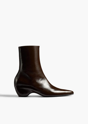 KHAITE - Sybil Ankle Boot In Cacao | Khaite