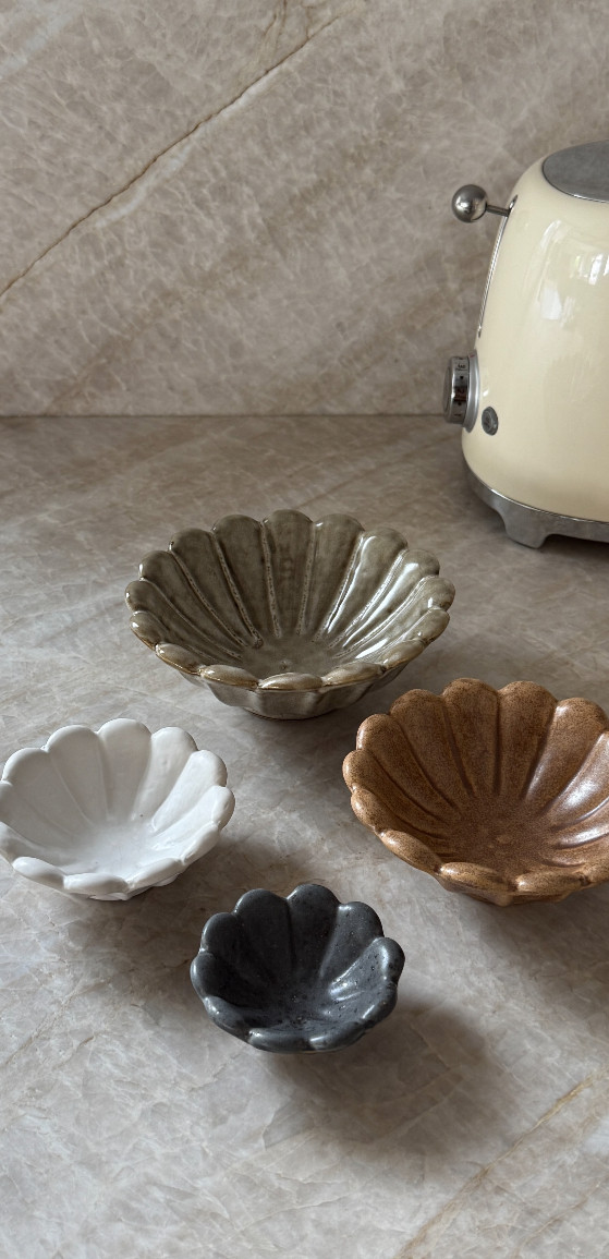 How perfect are these little serving bowls from Amazon? 

amazon l bowls l kitchen  

 