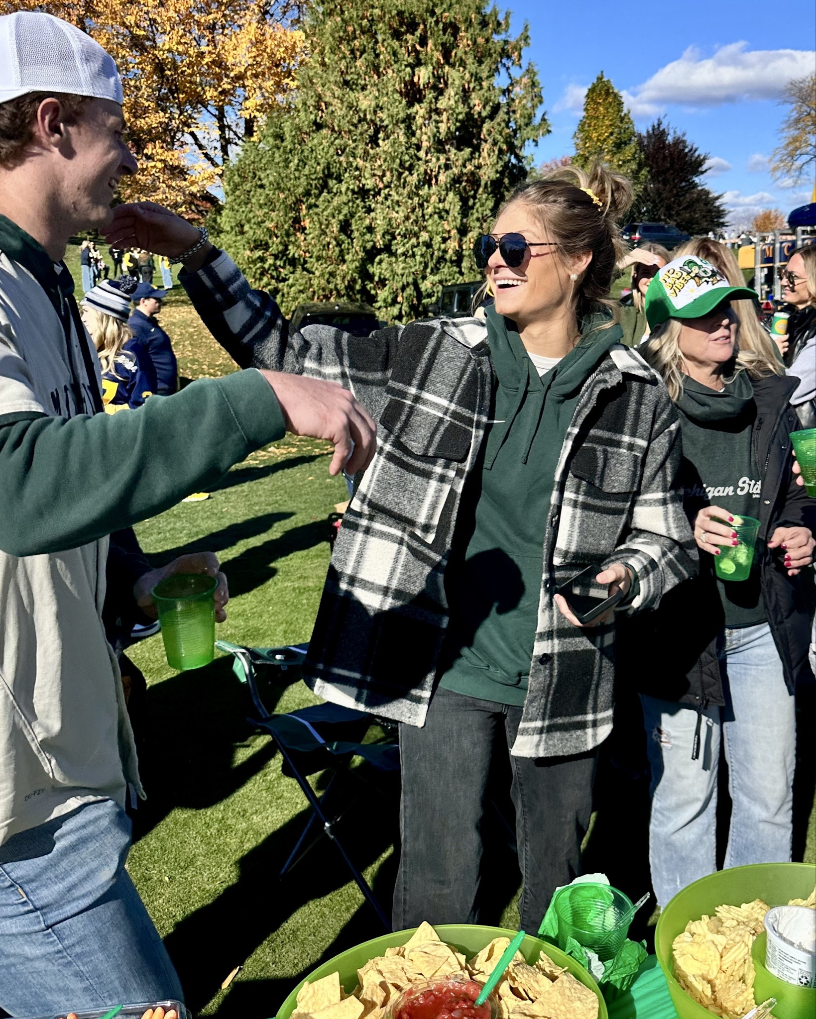 Flannel Shacket x Oversized

I am obsessed with the men’s heavyweight flannel shackets that have been coming out on trend recently….the dark, moody / earthy colors are some of my favorite styles rn.

Check out some of the styles I picked from H&M and Abercrombie. Perfect gift for Him OR Her…. 😉






#abercrombie #h&m #shacket #flannel #flannelshirt #oversized #mensstyle #outerwear #jackets #forhim #tailgate #football #gameday 

#LTKMens #LTKStyleTip #LTKGiftGuide