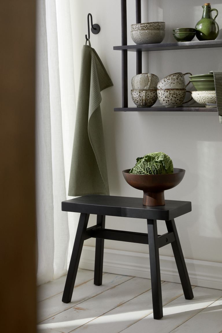 Wooden stool | H&M (UK, MY, IN, SG, PH, TW, HK)
