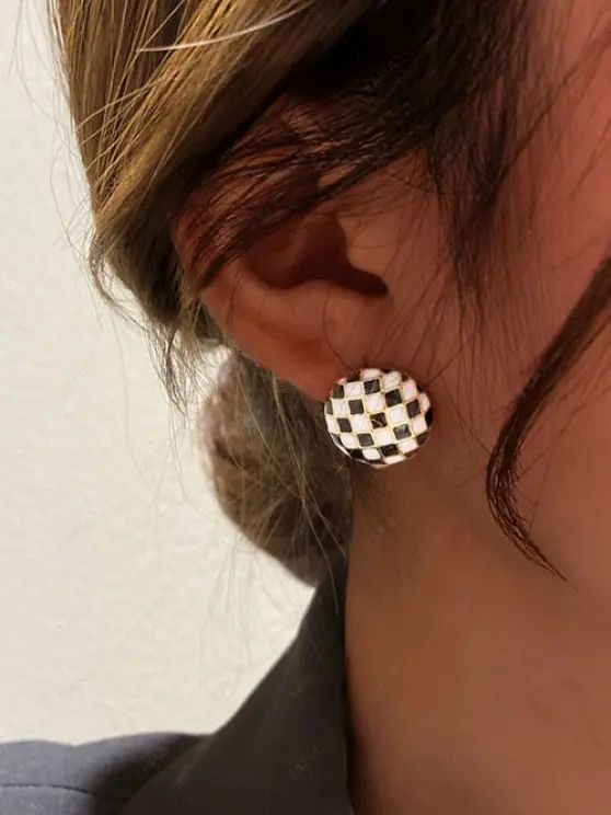 Circular Shape Checkerboard Print Stud Earrings   BLACK | ZAFUL (Global)