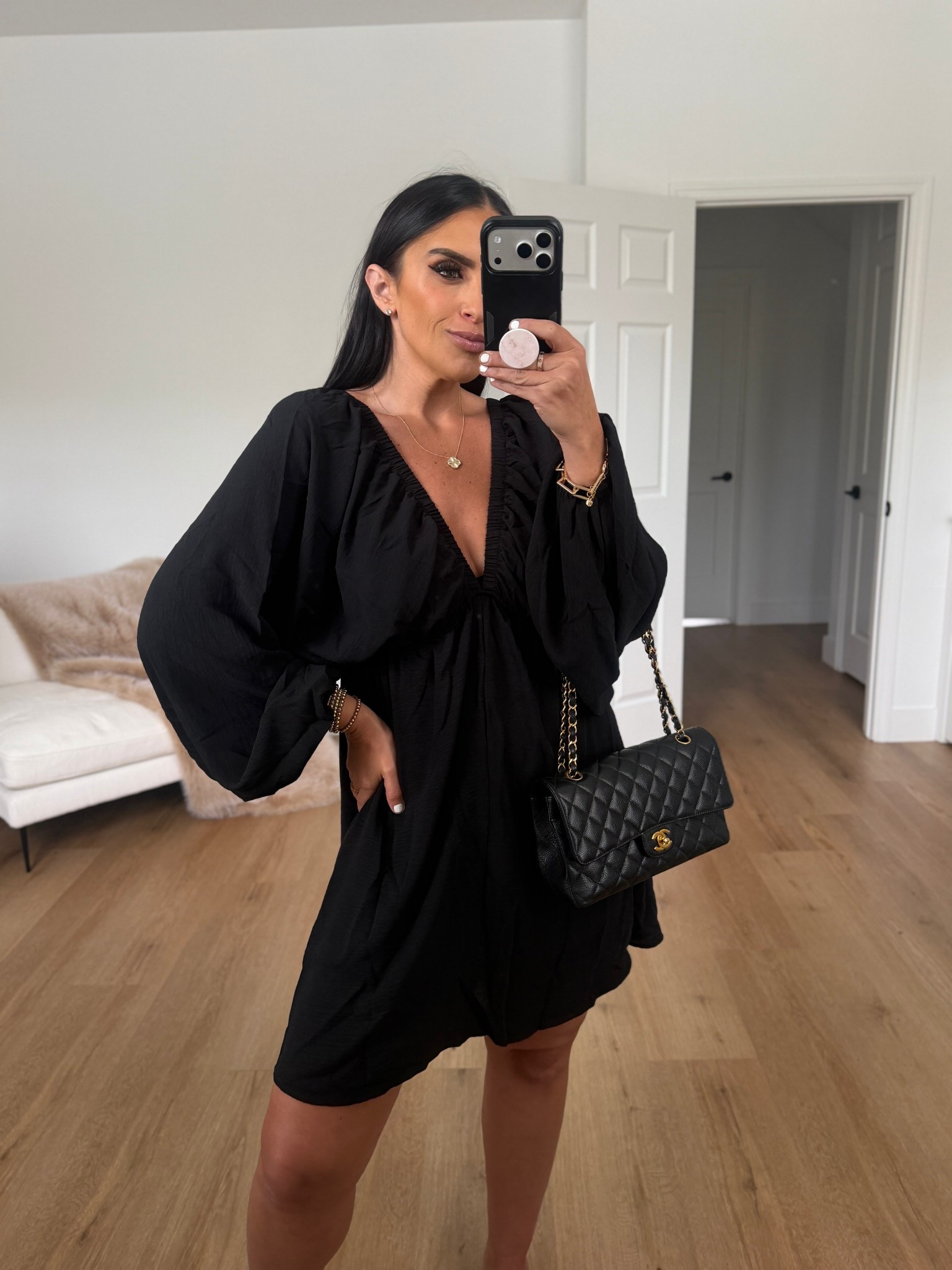 V Neck Puffy Sleeve Mini Dress
Any size, multiple colors 