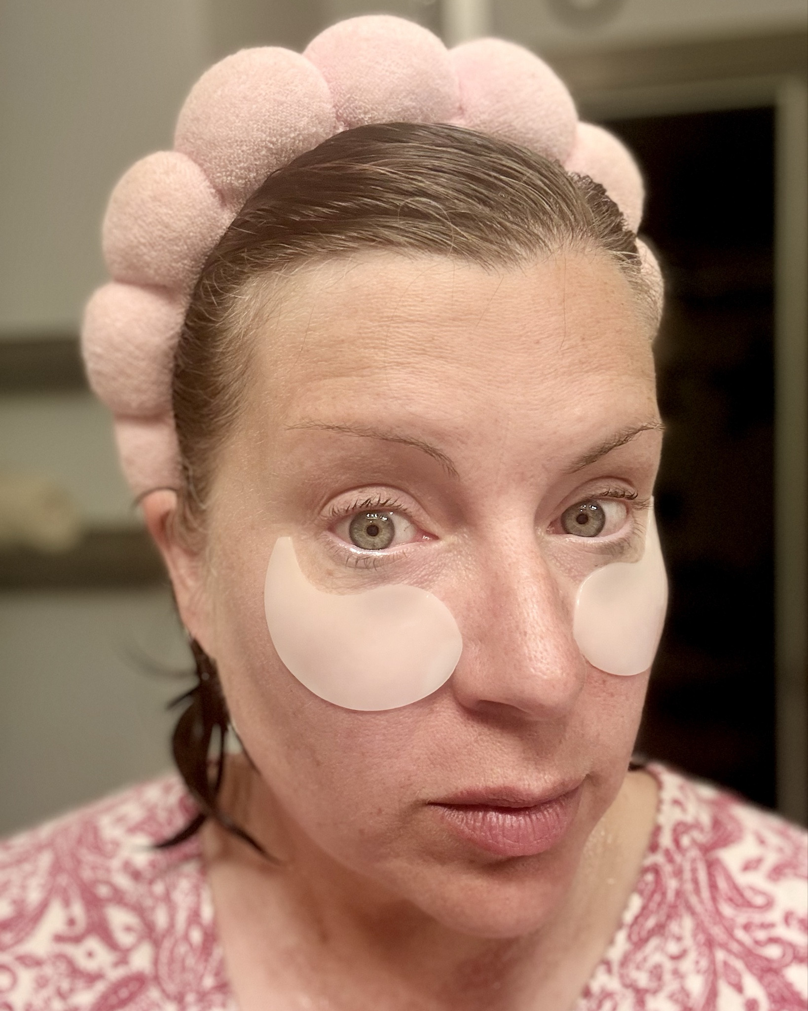These Peter Roth collagen-packed gel patches are the perfect self care you need on long days! They help tighten, firm, and lift the look of under-eyes! 

#LTKFindsUnder50 #LTKOver40 #LTKBeauty