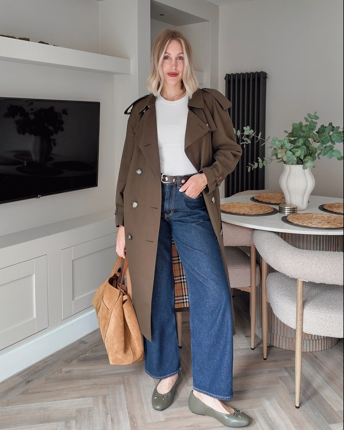 Green trench coat outfit - skims white tee - KHAITE dupe studded leather belt - green ballet flats - suede tote bag #prefall #transitionaloutfit #trenchcoat 

#LTKuk #LTKbag #LTKautumn
