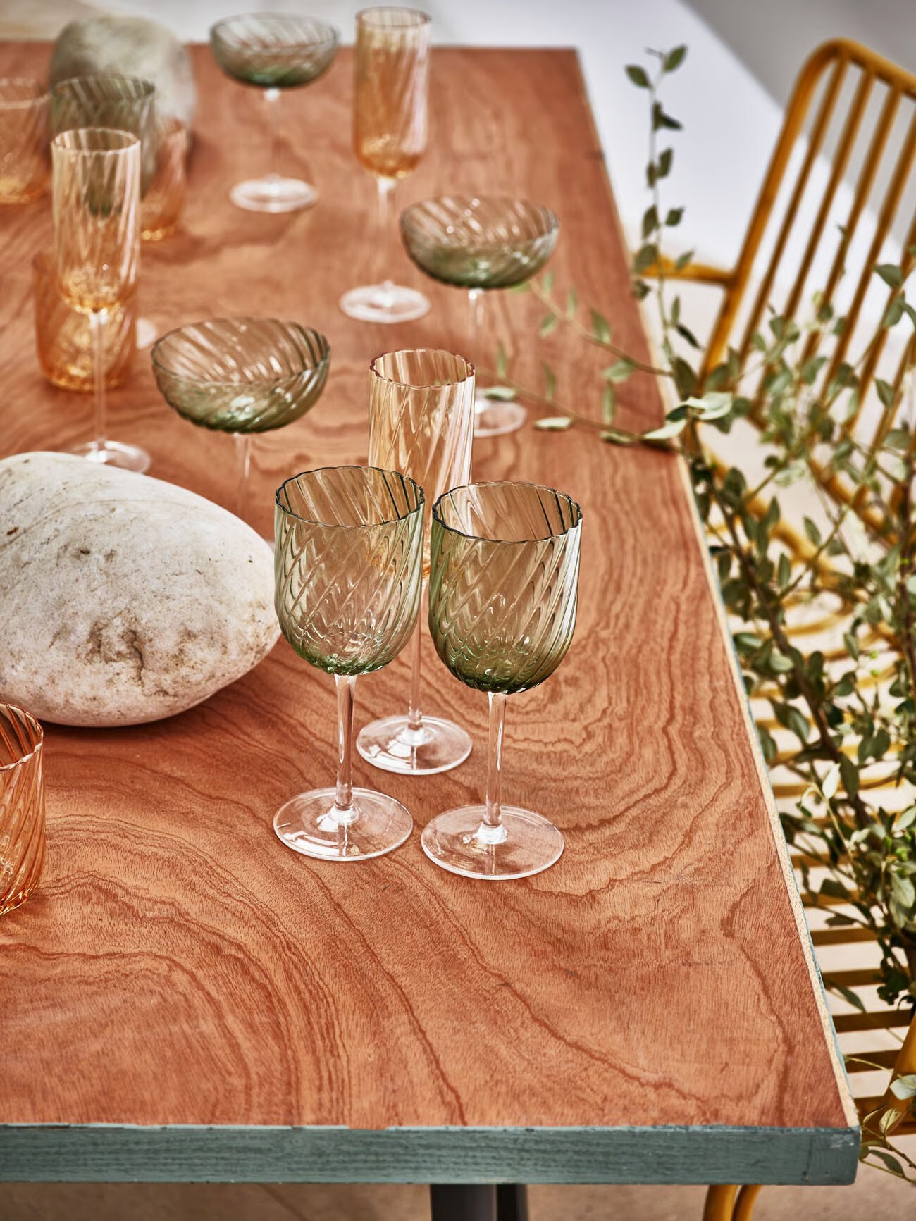 Elena Swirl Green Glass Wine Glasses Set of Four | Oliver Bonas | Oliver Bonas (Global)