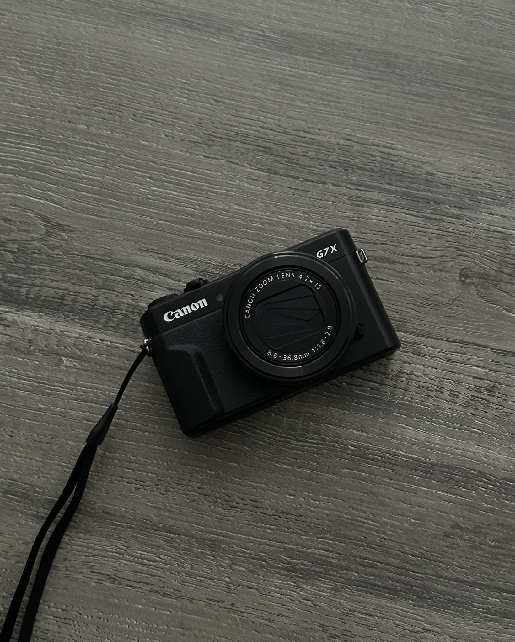 I loooove this camera + the photos come out so crisp and gorg 🤌🏼✨ swipe to see!! 