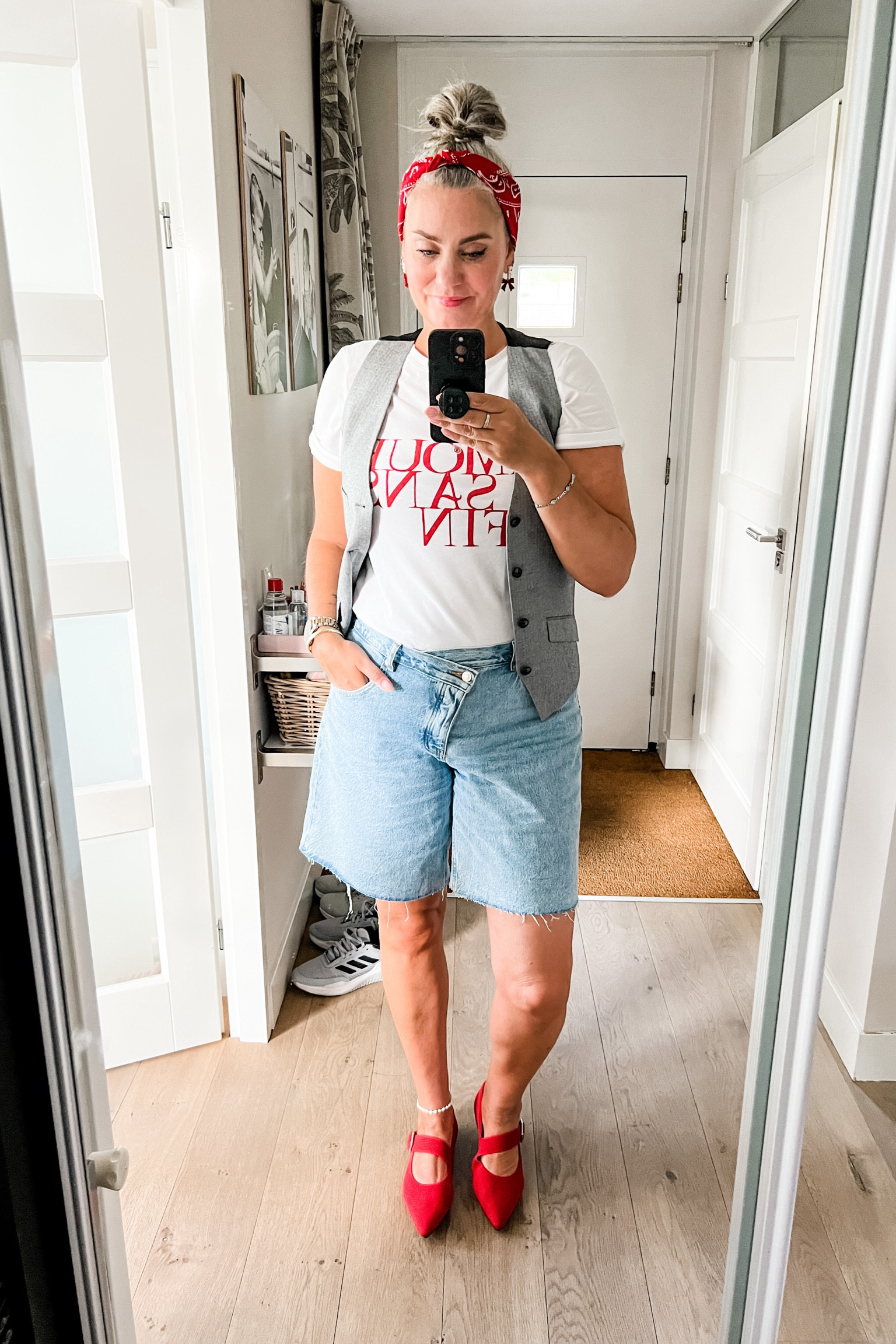 Ootd - Wednesday. White and red graphic print t-shirt (old H&M), paired with C&A jorts and a secondhand men’s waistcoat, red Vivaia Mary Jane shoes and a red paisley bandana. 



#LTKeurope #LTKnederlands #LTKstyletip