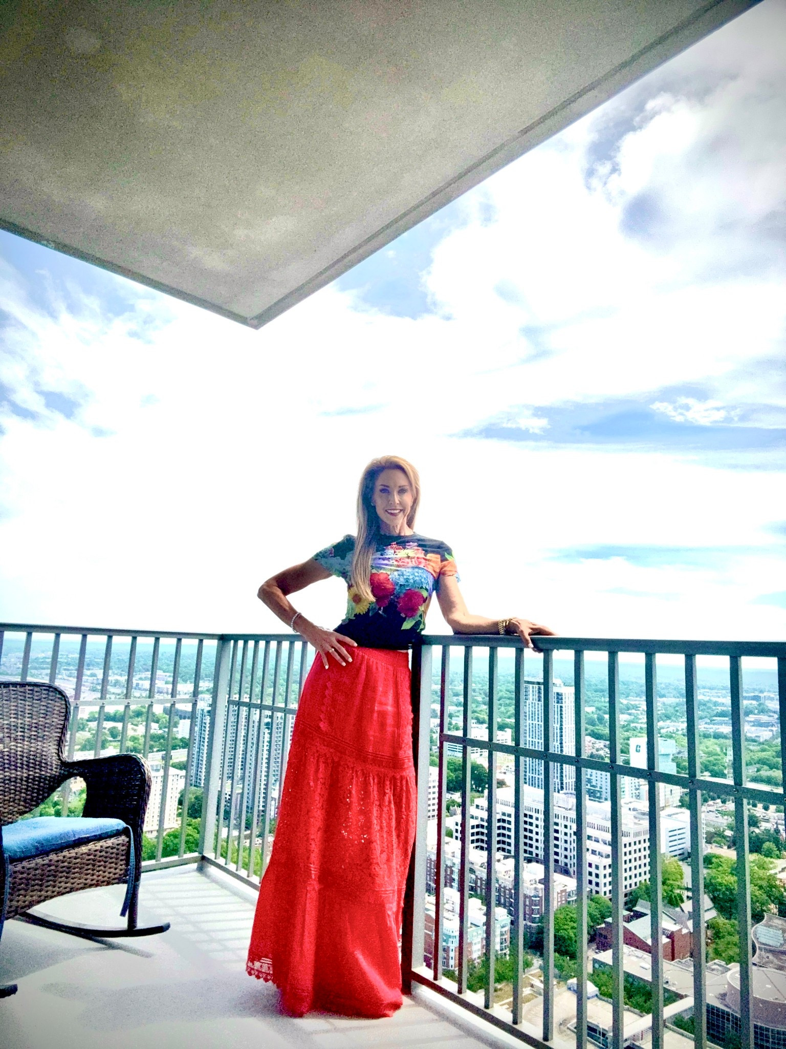 Fabulous Alice and Olivia cropped top. Pair with many colors. 

#LTKOver40 #LTKStyleTip