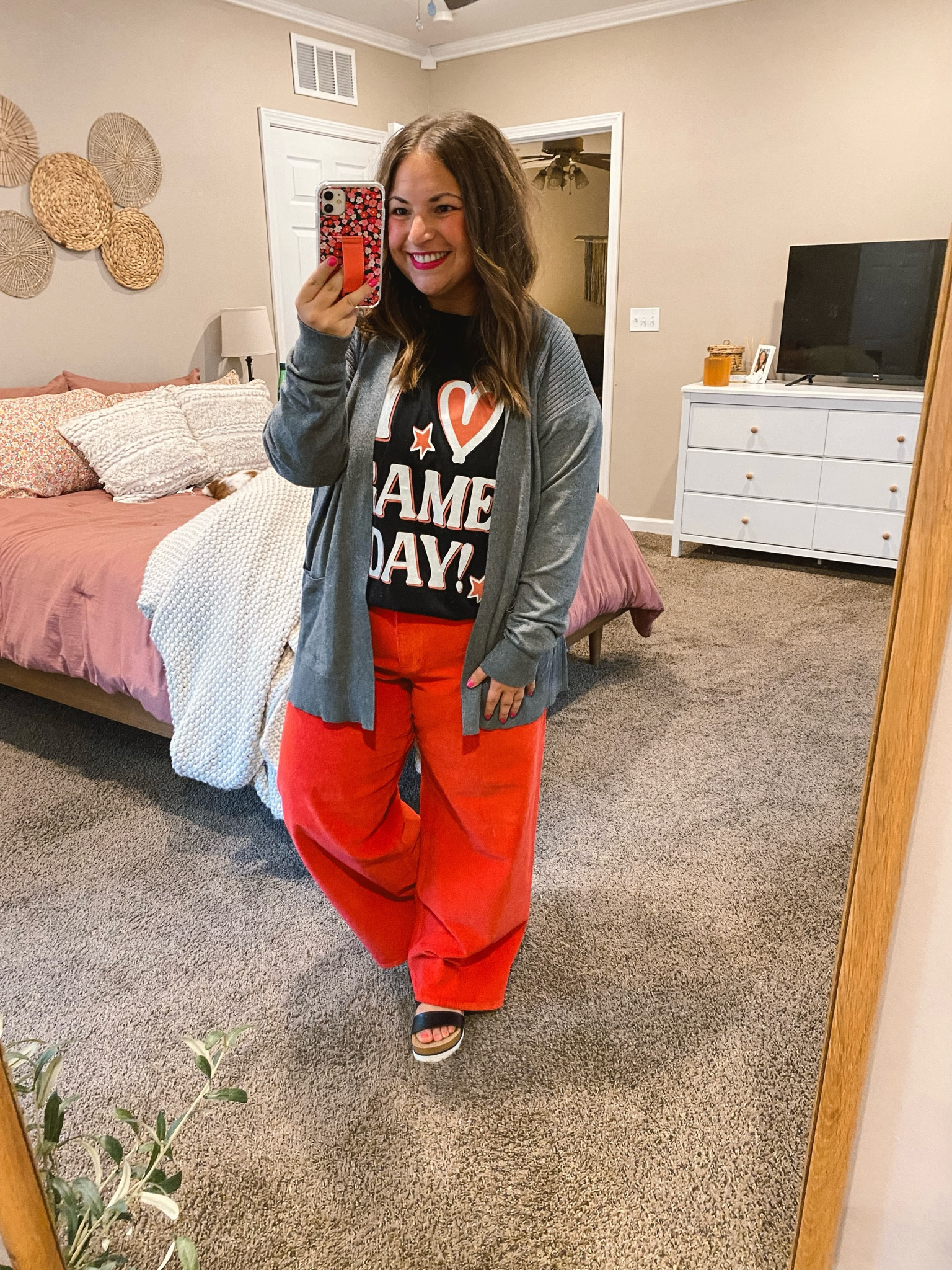 Y’all know I looove dressing up for game days!!! 😍🏈🫶🏻 Sandals are Amazon, pants are Target, tee is Pink Lily & cardigan is Walmart.

sandals: fit true to size // wearing a 5
pants: fit true to size // wearing a 14
tee: fits true to size // wearing a large
cardigan: fits oversized // wearing a large

#LTKFindsUnder100 #LTKFindsUnder50 #LTKStyleTip