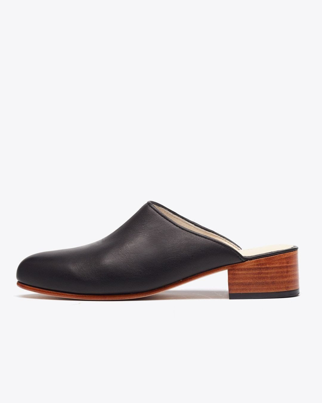 Mariella Mule Black | Nisolo