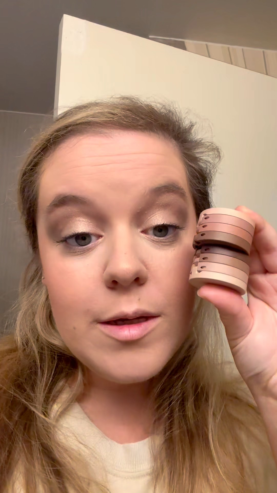 I will not quit talking about these eyeshadow stacks from Kaja Beauty! 

Flawless application every time and so so convenient! No hunting for coordinating colors or lugging around huge palettes! 



#LTKBeauty #LTKFindsUnder50 #LTKGiftGuide