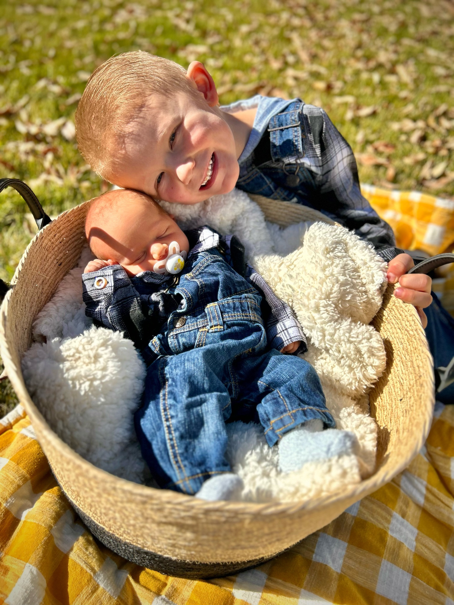 Family fall photos 
Family outfits, fall outfits, baby overalls, toddler outfits, matching outfits, siblings outfits, sibling clothes, 

#LTKKids #LTKSeasonal #LTKBaby