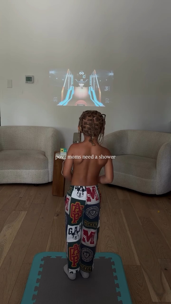 pov : moms need a shower  @nexplayground