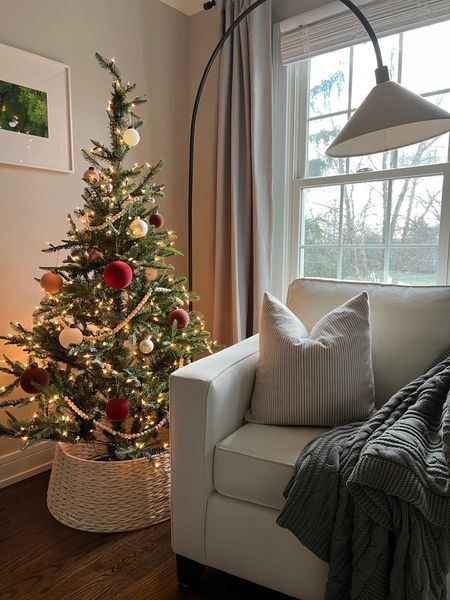 6’ Washington spruce Christmas tree - love the natural subtle look of this tree! 

#LTKHoliday #LTKSeasonal #LTKhome