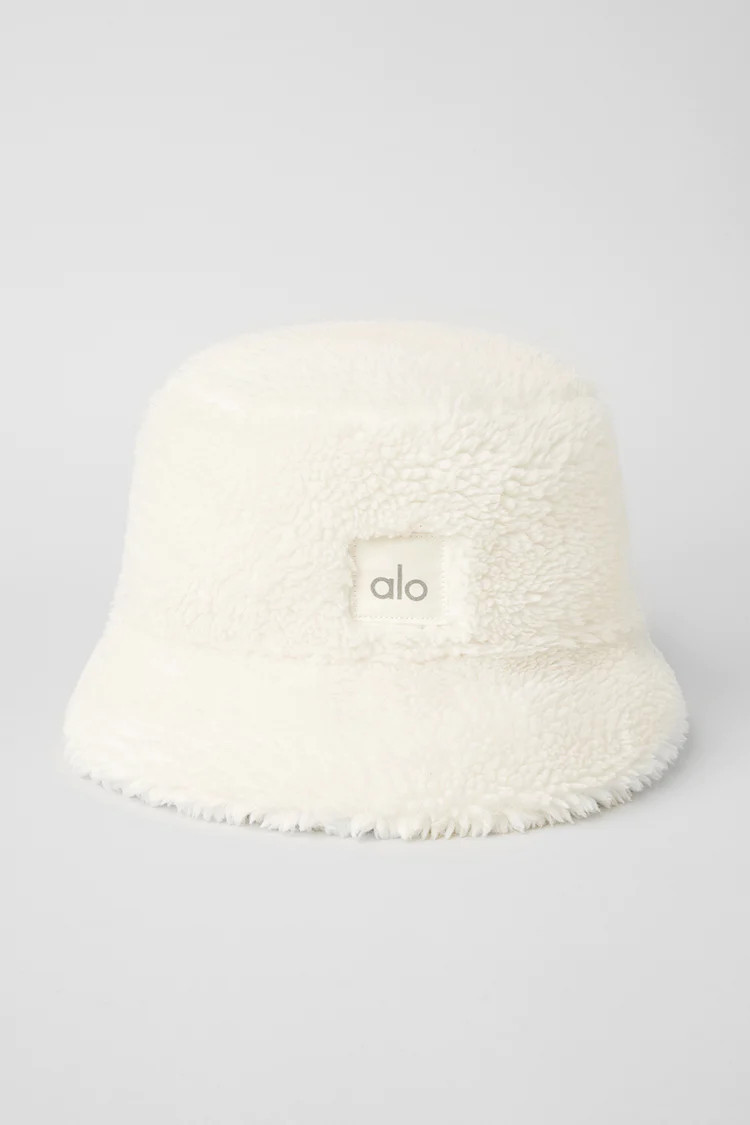 Foxy Sherpa Bucket Hat | Alo Yoga (US)