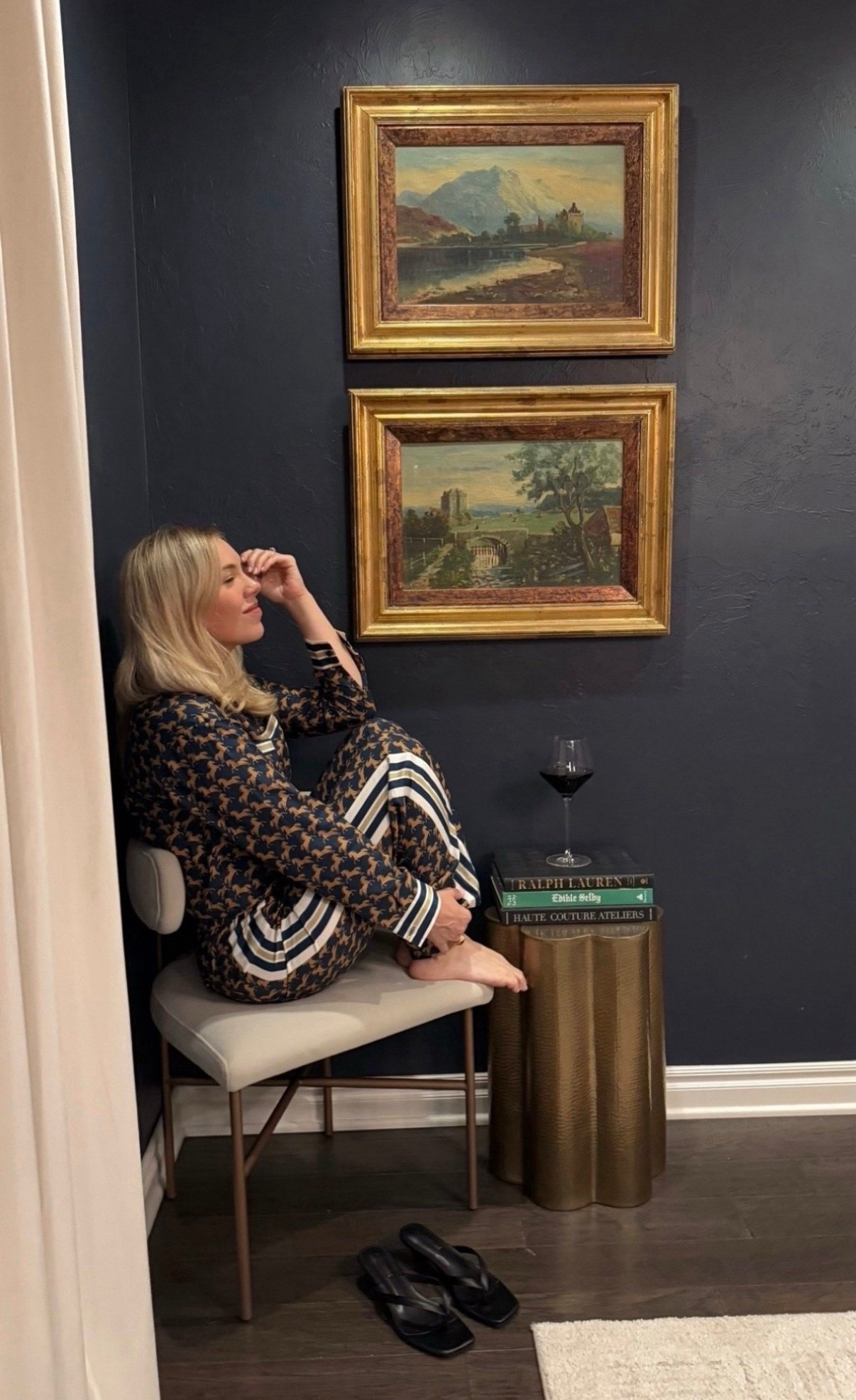 This outfit 🔥 


Breakfast room
Home decor
Moody decor
Fall decor 


#LTKHome #LTKSeasonal #LTKSaleAlert #LTKHoliday #LTKdayinmylife #LTKootd