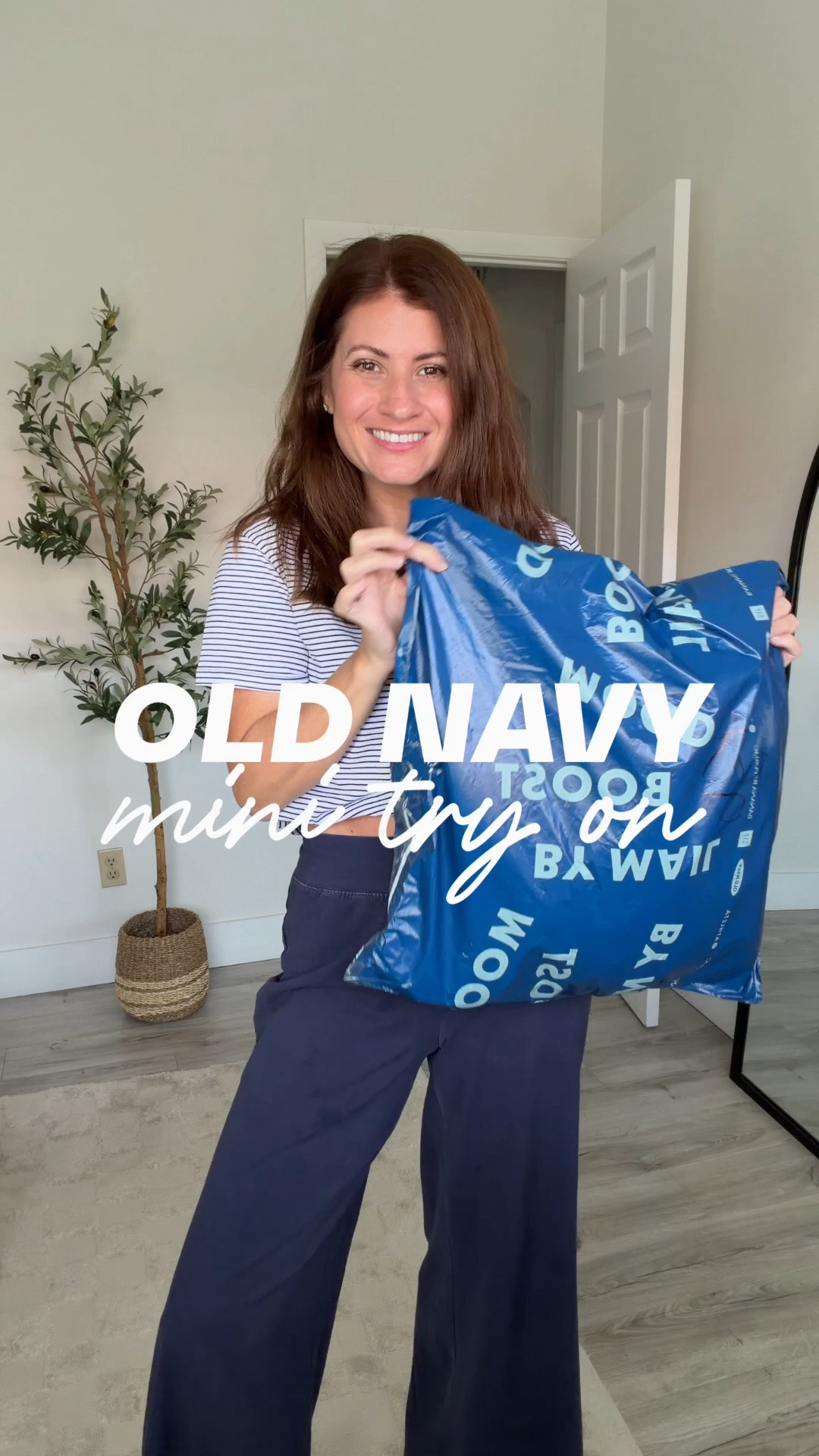 ✨Comment SHOP✨ Mini Old Navy try-on haul incoming 🙌 A few cute pieces I had to try on before sharing!

Old Navy has been dropping the good stuff lately and these are the winners from my latest run. Full sizing + fit details saved on my LTK.

Wearing:
Shorts- small
Tees- small
Sweatpants- small
Satin track pants- small

Which piece is your favorite? 👀

✨ Follow @styledinasnap_ for more affordable Old Navy finds dropping daily!

#oldnavy #oldnavystyle

#LTKOver40 #LTKSaleAlert #LTKSeasonal