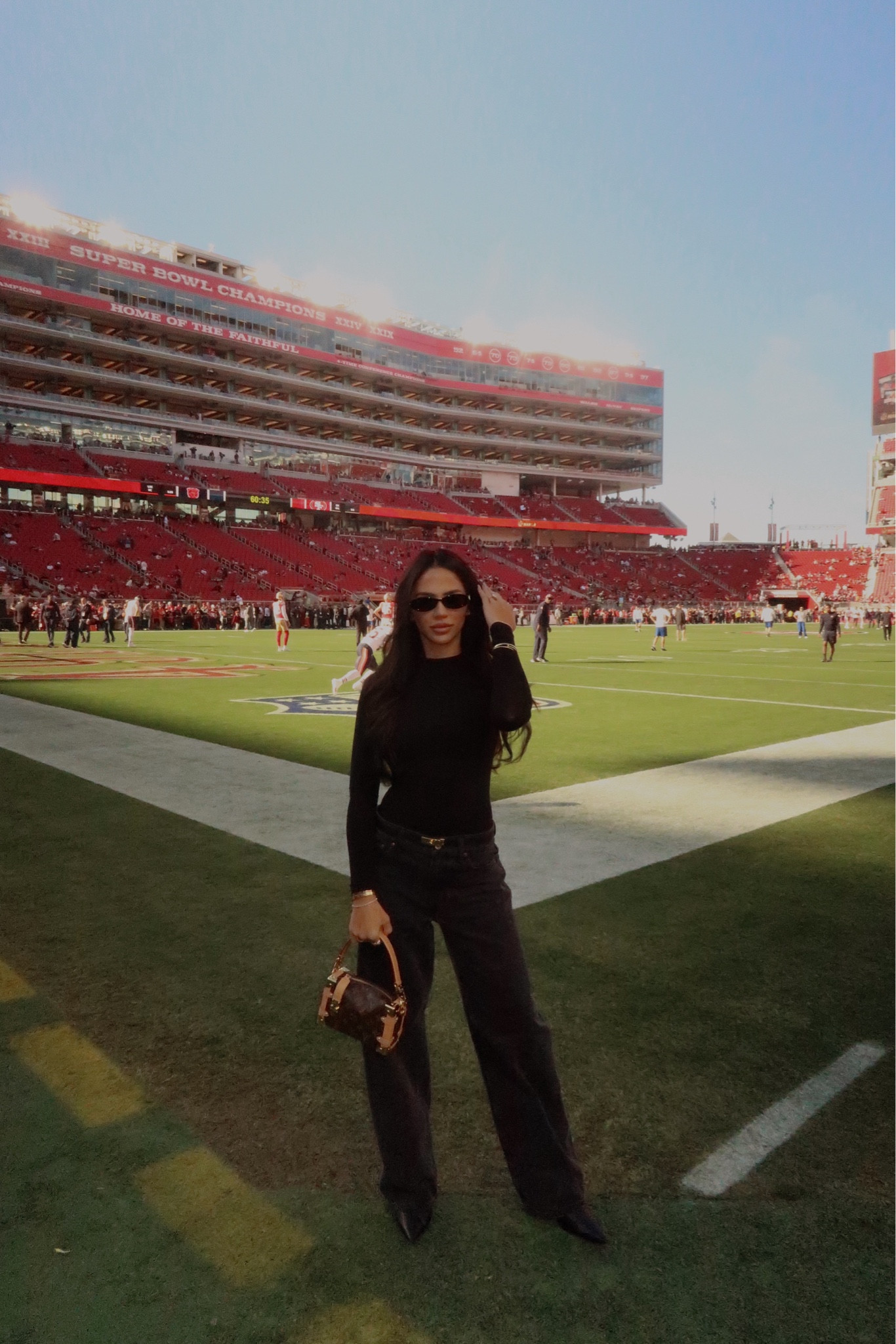 Game day look 🏈
Naked Wardrobe Top
Abercrombie Jeans 

#LTKFindsUnder100 #LTKSeasonal #LTKActive