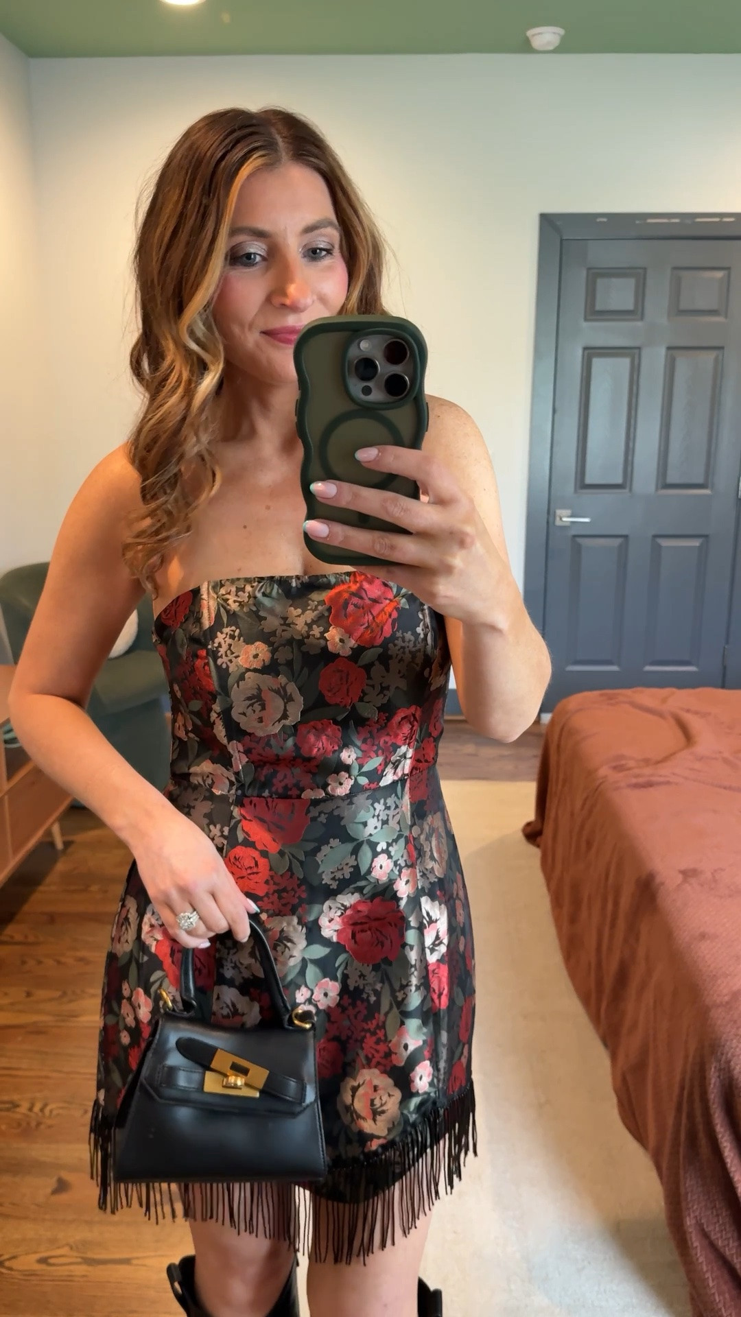 What I wore out in Nashville!

Lulu’s Black Floral Jacquard Fringe Mini Dress (size medium)
Amazon black western boots
Steve Madden look for less handbag

#LTKootd #LTKSeasonal #LTKSaleAlert