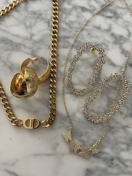 Jewelry Staples 🤍

I love everything about these pieces. They add the perfect touch to my outfits!

Jewelry, gold jewelry, butterfly necklace, hoop earrings, chain necklace. #jenniferxerin #stylewithjen

#LTKwedding #LTKfindsunder50 #LTKGiftGuide