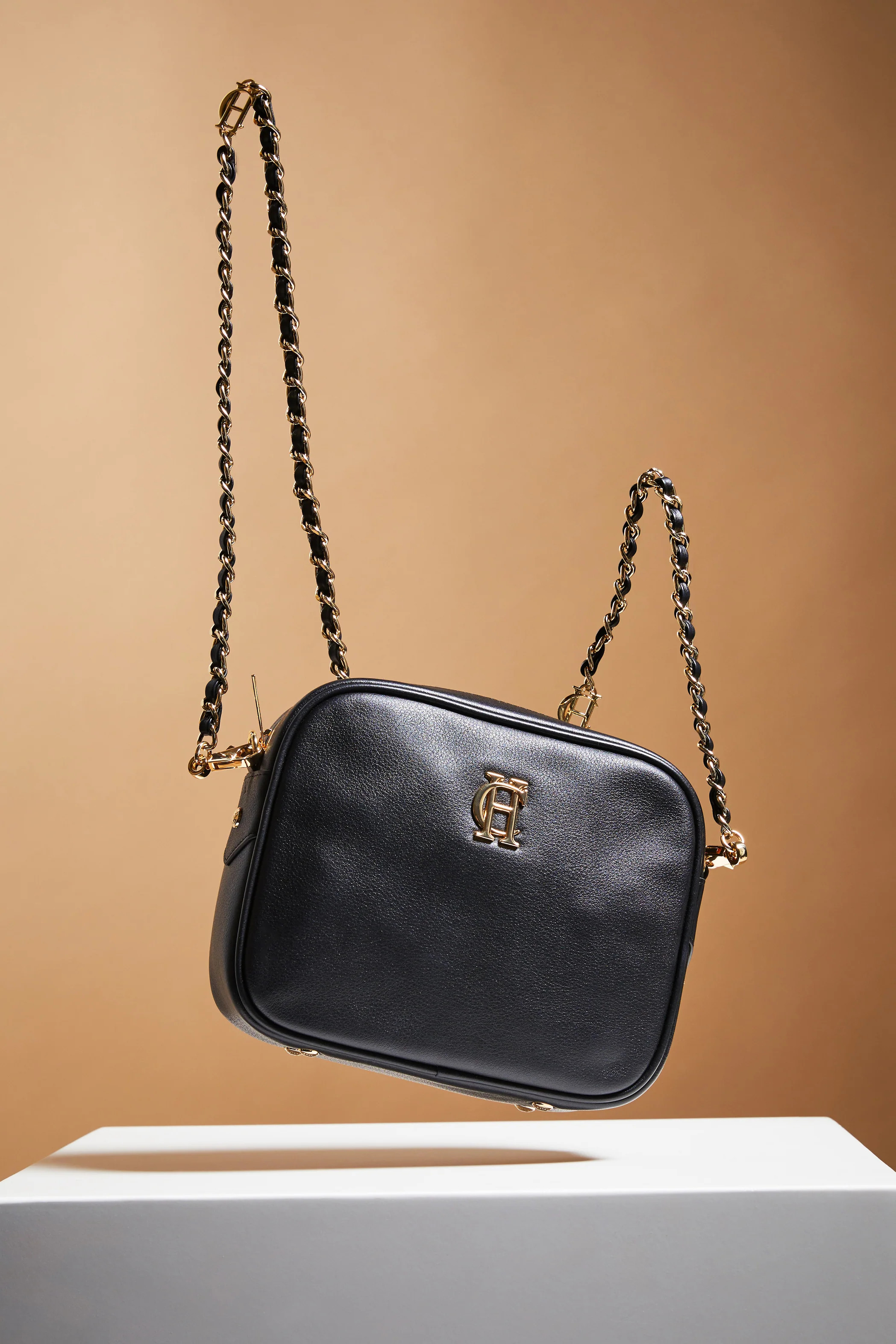 Soho Camera Bag (Black) | Holland Cooper