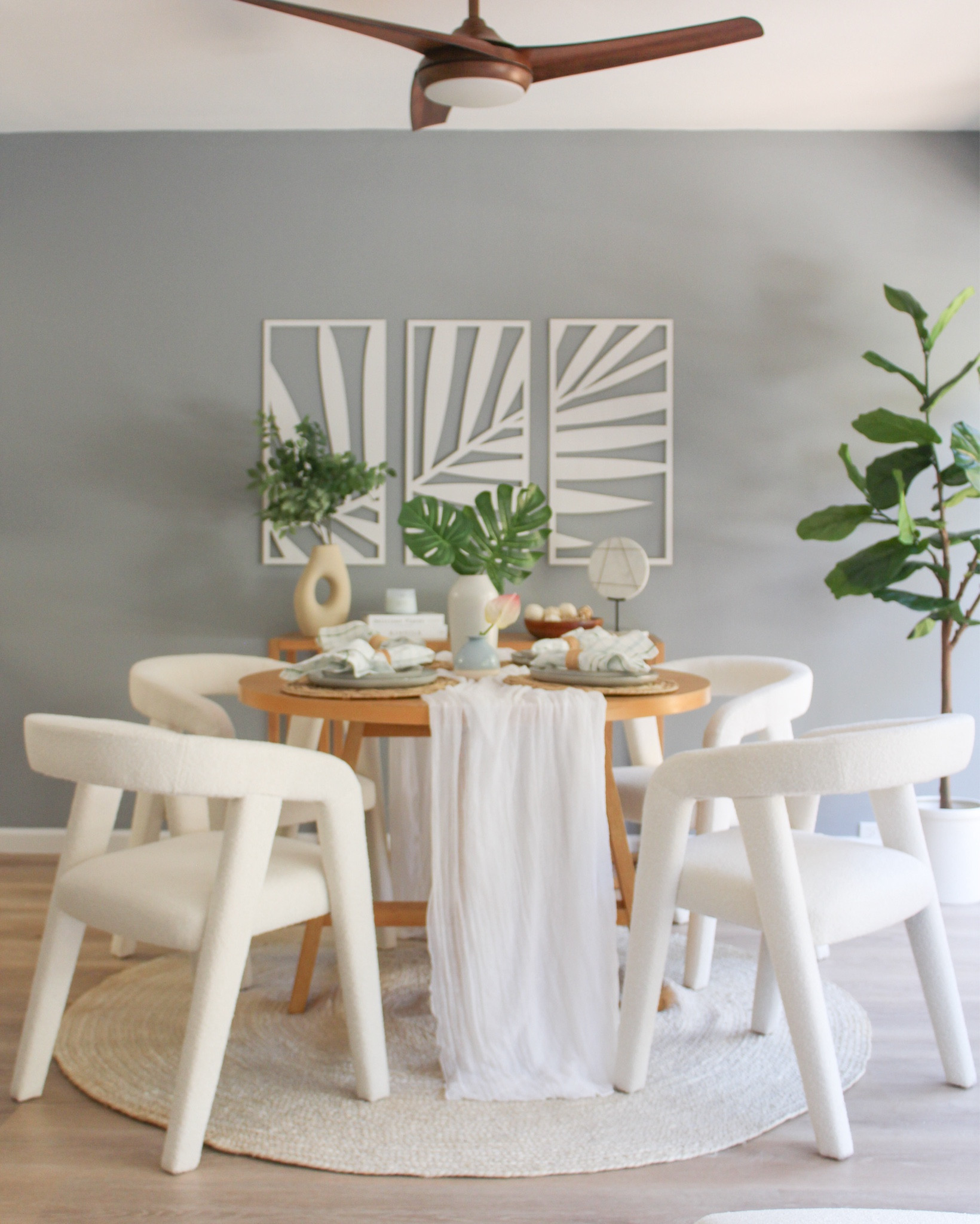 Sharing this dining set! Absolutely can’t get enough of these sherpa chairs 🤩

#LTKVideo #LTKHome