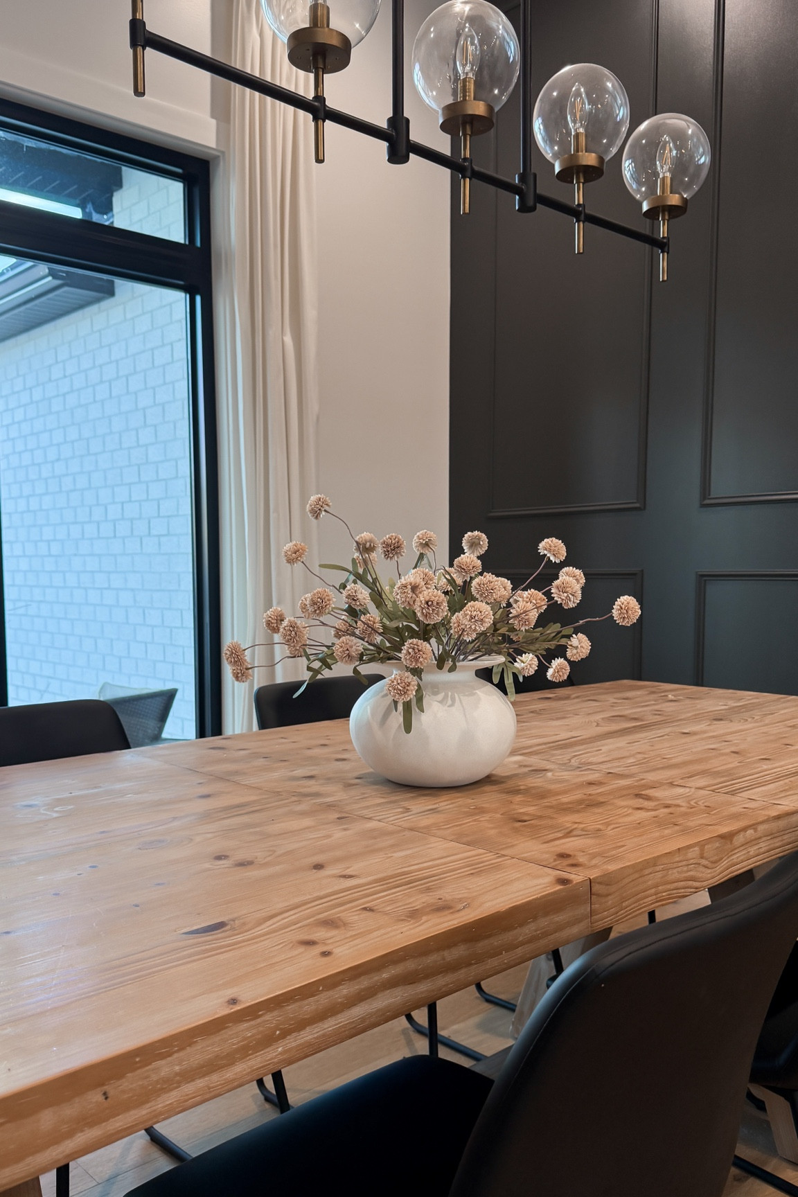 Obsessed with this arrangement. I used ten stems total in the beige color! 



#LTKHome #LTKFindsUnder50 #LTKStyleTip