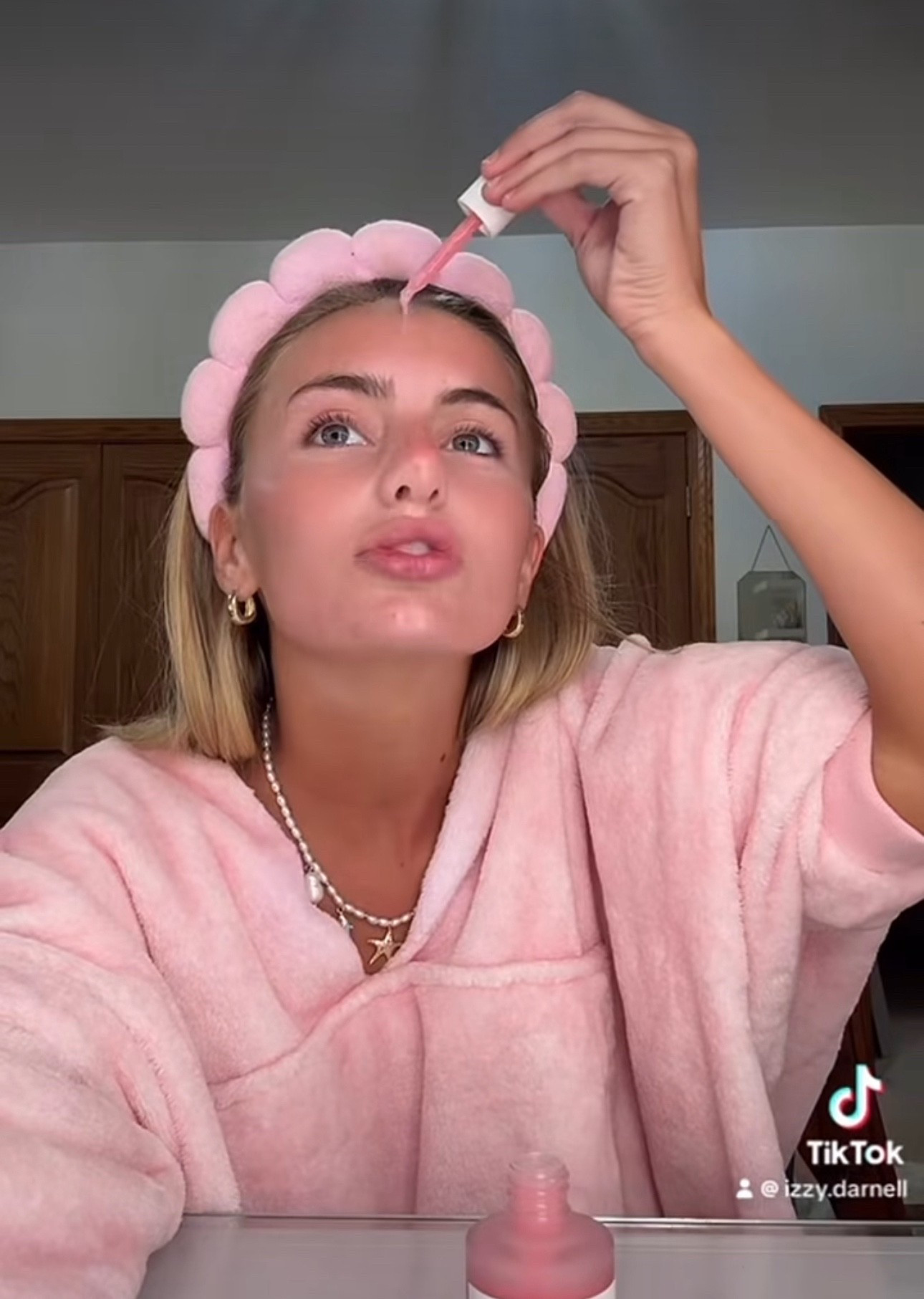 Using the best skincare products for glass skin 😍😍



#LTKSaleAlert #LTKFindsUnder100 #LTKFindsUnder50