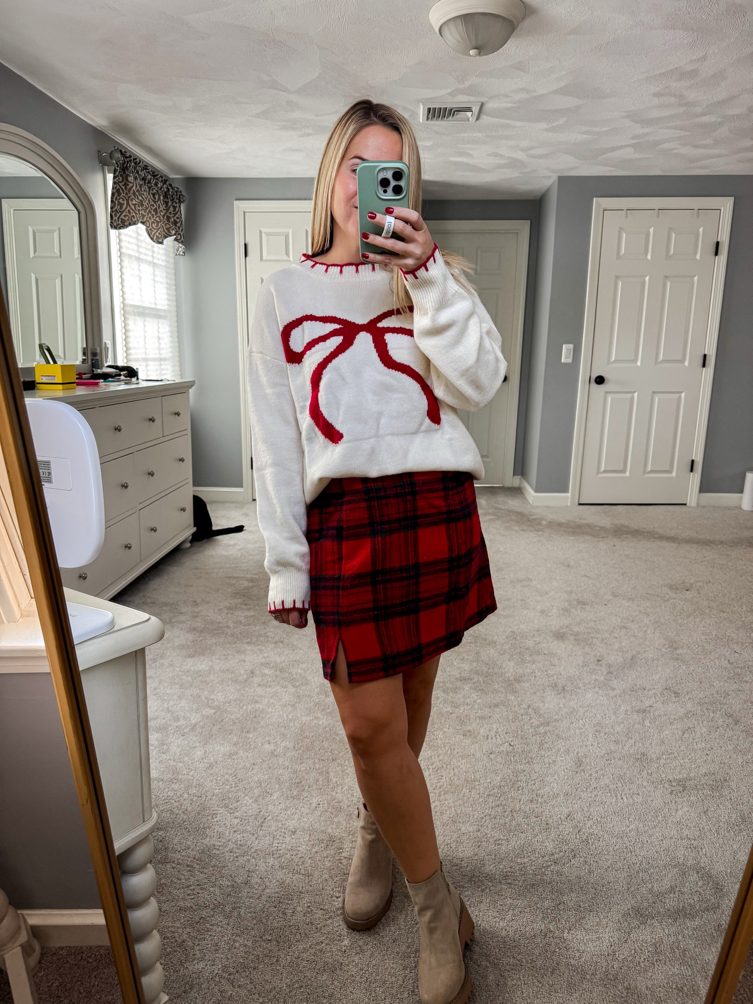 Holiday plaid, bow sweater, Christmas ootd, Cupshe holiday, winter wear, holiday ootd 

#LTKootd #LTKHoliday #LTKSeasonal