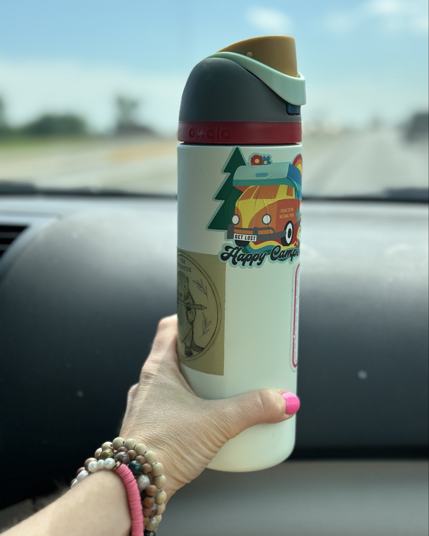24 oz Owala water bottle (my fave!). It’s durable, has a covered drink spout, locks, easy to clean & it fits in a standard cup holder!

#LTKFamily #LTKGiftGuide #LTKSummerEdit