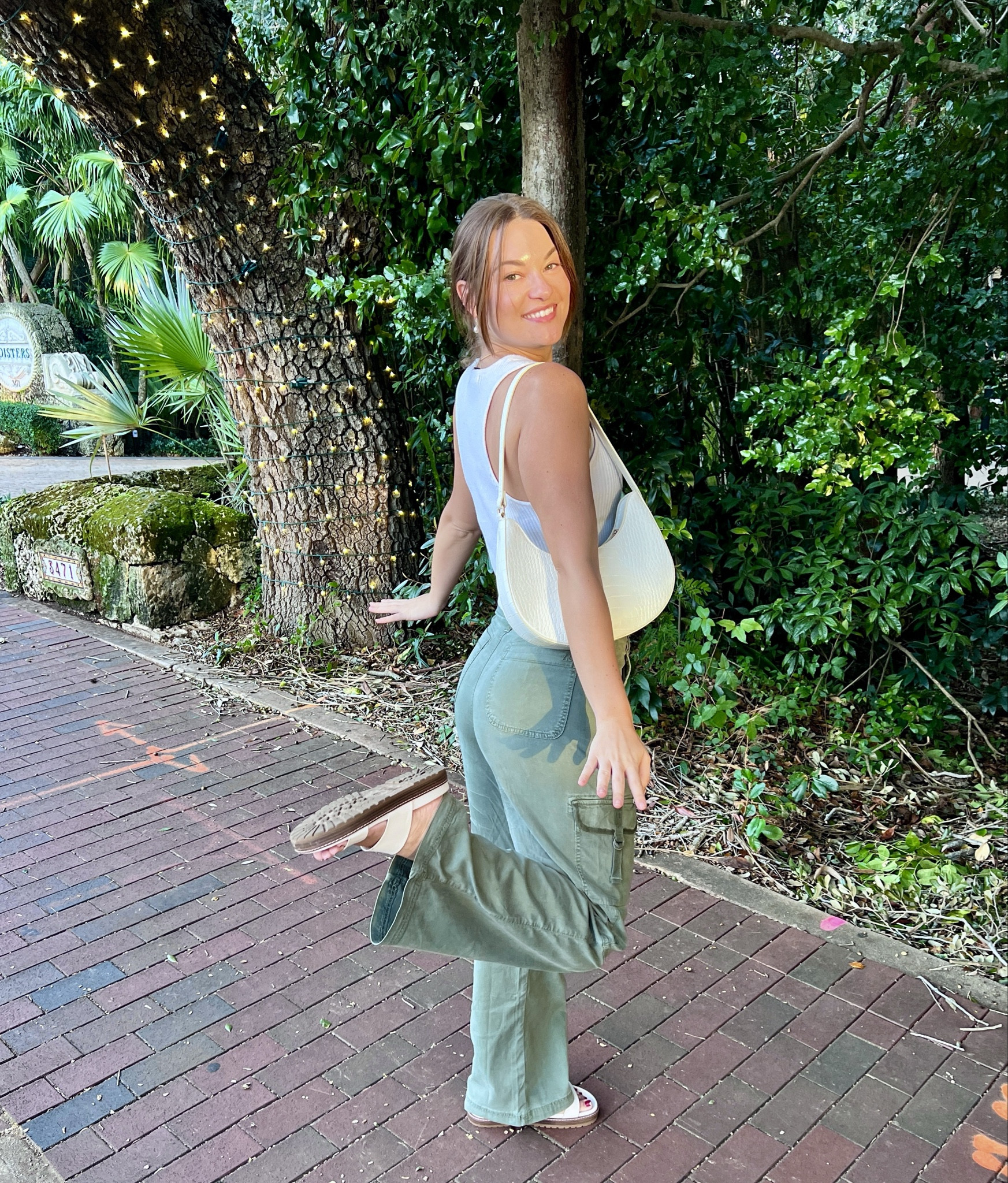 Size 4 regular in pants & small in top