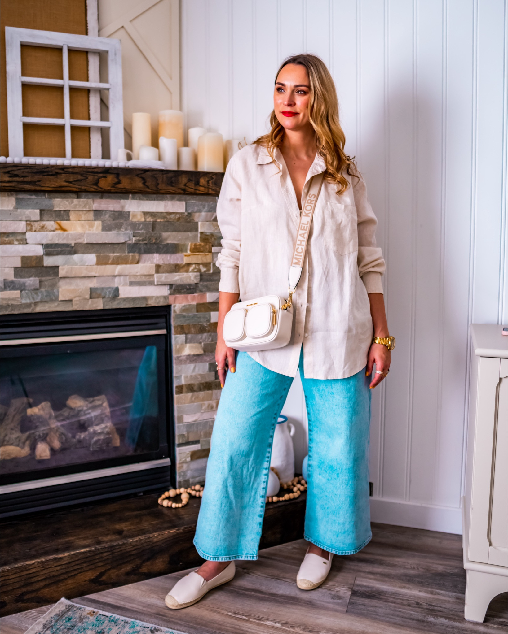 Beige linen shirt, wide ankle jeans casual outfit  

#LTKmidsize #LTKfindsunder100 #LTKstyletip