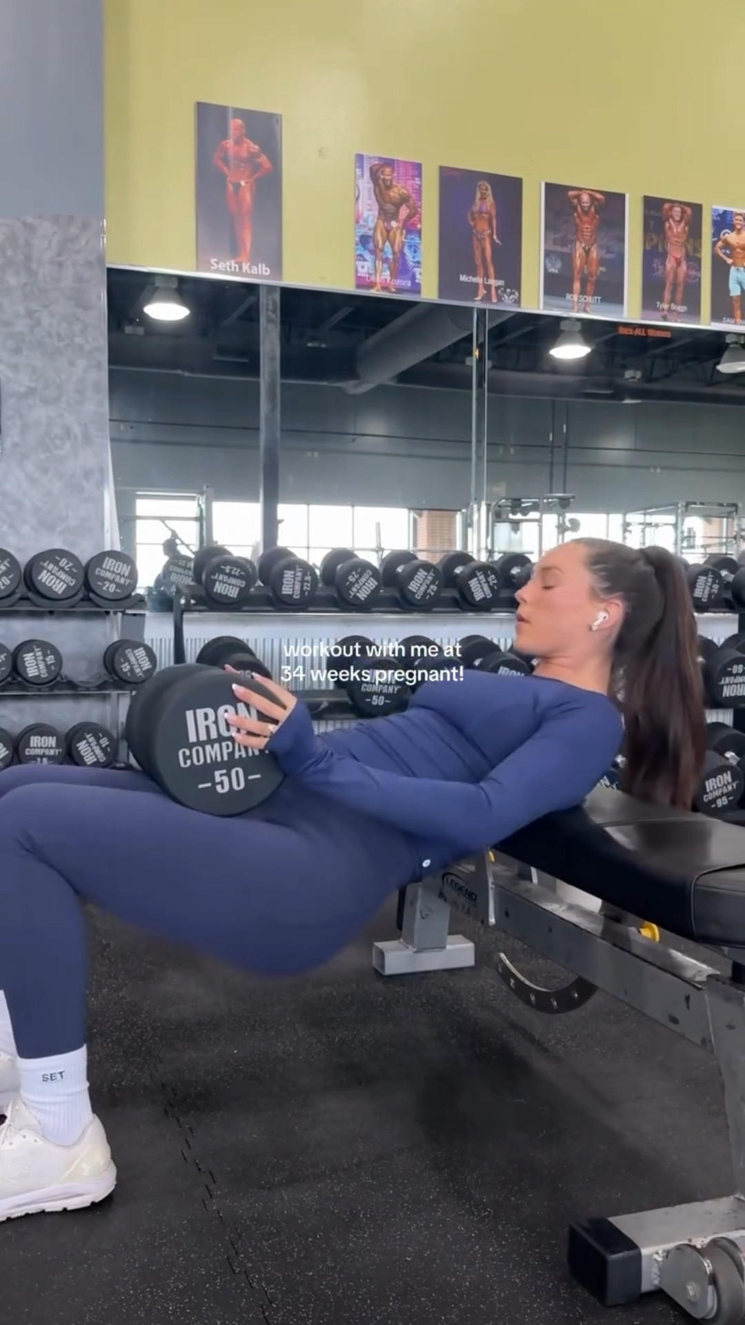 the same workout i’d do not pregnant, it would just be a little bit easier, LOL 😅

#womensworkouts#FitTok#GymTok#glutes#tonedlegs#34weekspregnant#pregnant

#LTKActive #LTKBump #LTKWatchNow