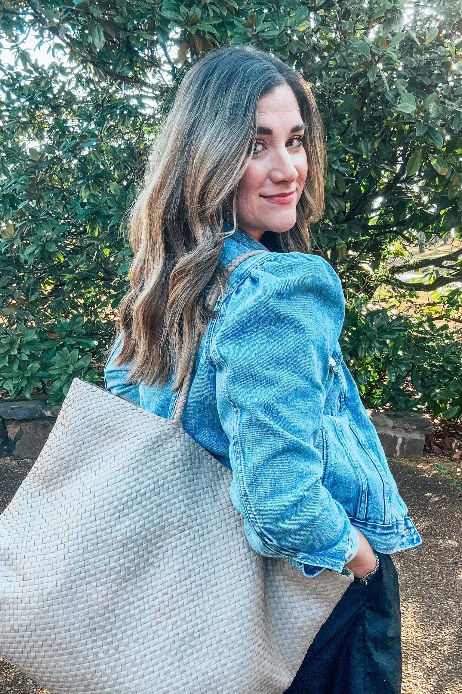 This puff sleeve denim jacket is a must for your capsule wardrobe this spring, and it’s currently on sale! 

#timelesswardrobe #capsulewardrobe #springstyle

#LTKfindsunder100 #LTKmidsize #LTKSpringSale