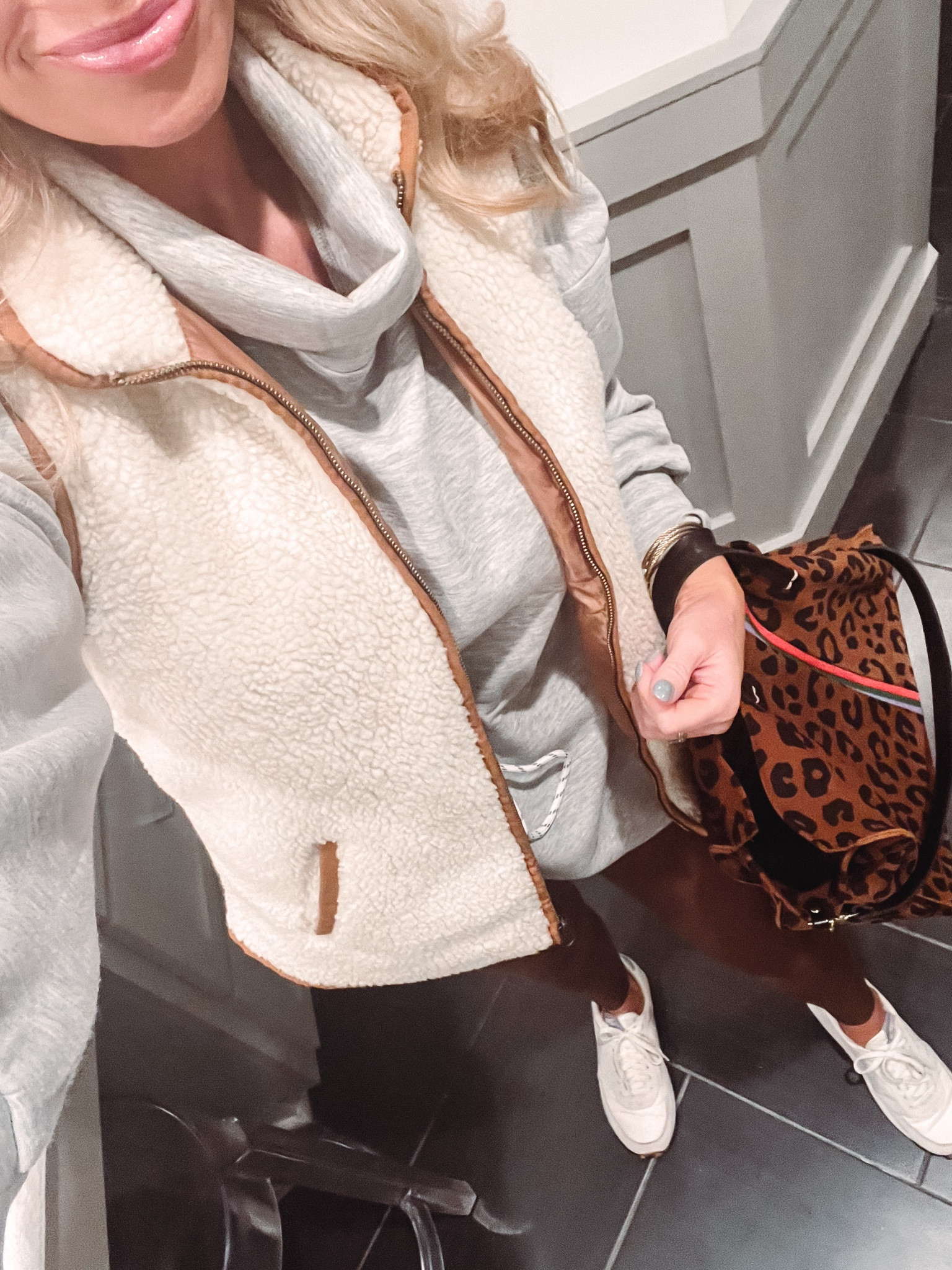 Comfy fit for Presidents’ Day weekend. Been living in these espresso leggings lately 🤎

#LTKOver40 #LTKSeasonal #LTKFindsUnder100