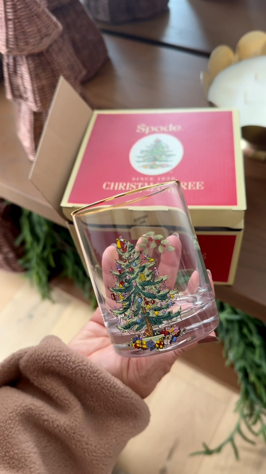 Get your home holiday-ready with this glass set from @wayfair! #ad #wayfair #wayfairpartner 

#LTKHoliday #LTKSeasonal #LTKHome