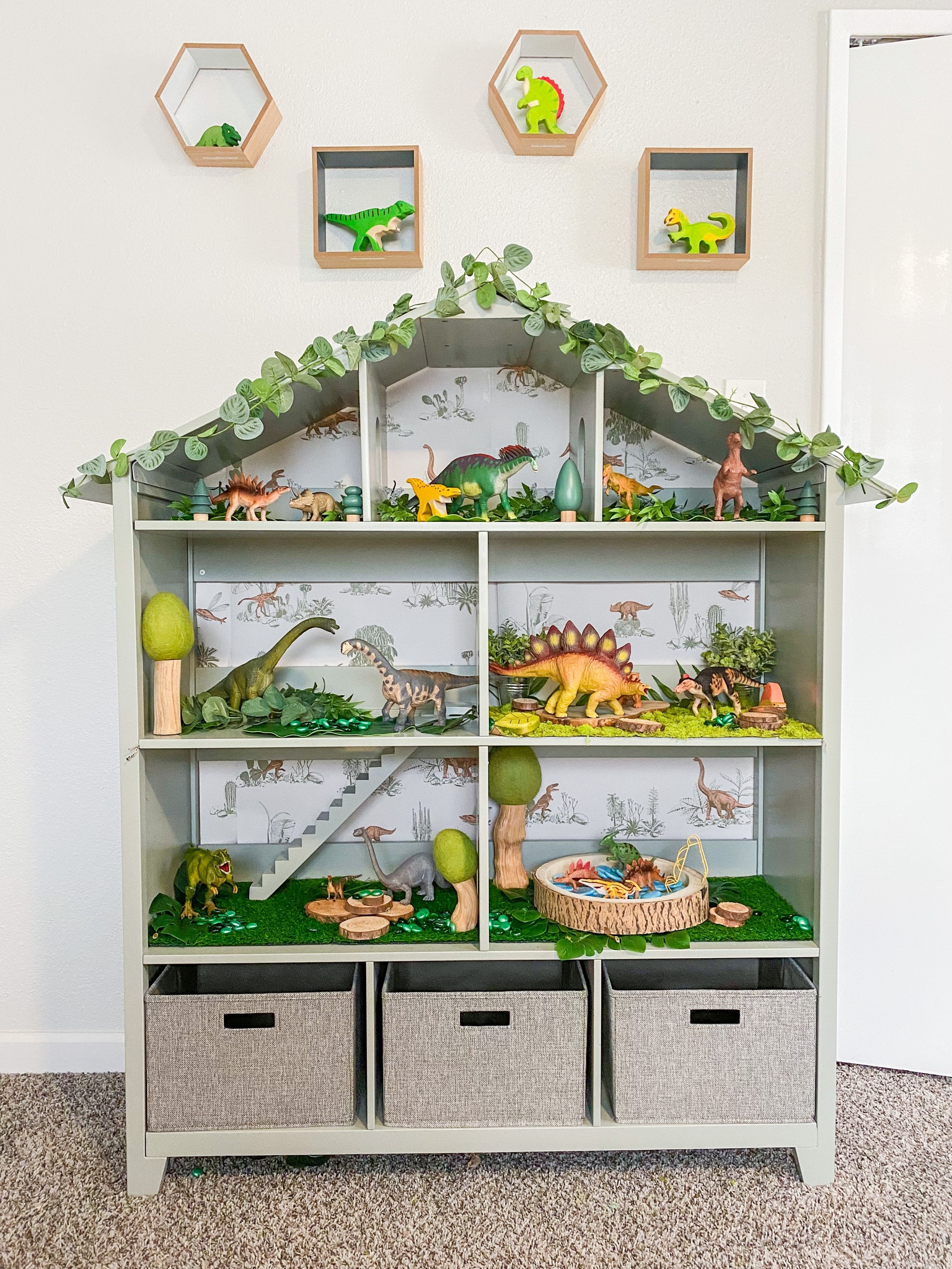 DINOSAUR DOLLHOUSE


#LTKbaby #LTKhome #LTKkids