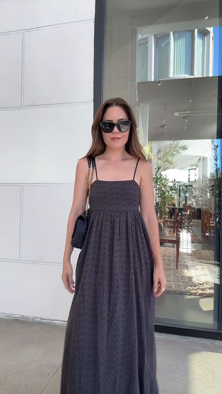 The perfect cotton maxi dress under $100 (I’m wearing xxs for reference)

Weekend outfit, casual outfit, casual style, black maxi dress, ballet flats 

#LTKunder100 #LTKSeasonal #LTKshoecrush