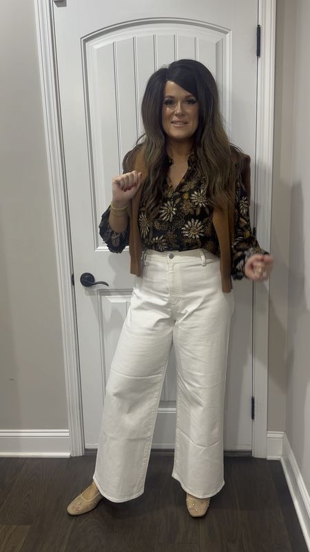 I’m obsessed with this Spring transition outfit!! 

I’m wearing sizes: 
Cardigan: L
Top: L (need M)
Denim: 31
Ballet flats: 9.5
Bra: 36DD




#LTKstyletip #LTKxTarget #LTKmidsize