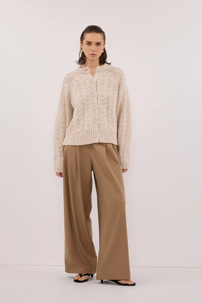 TOM CHALK CABLE KNIT CARDIGAN | DISSH