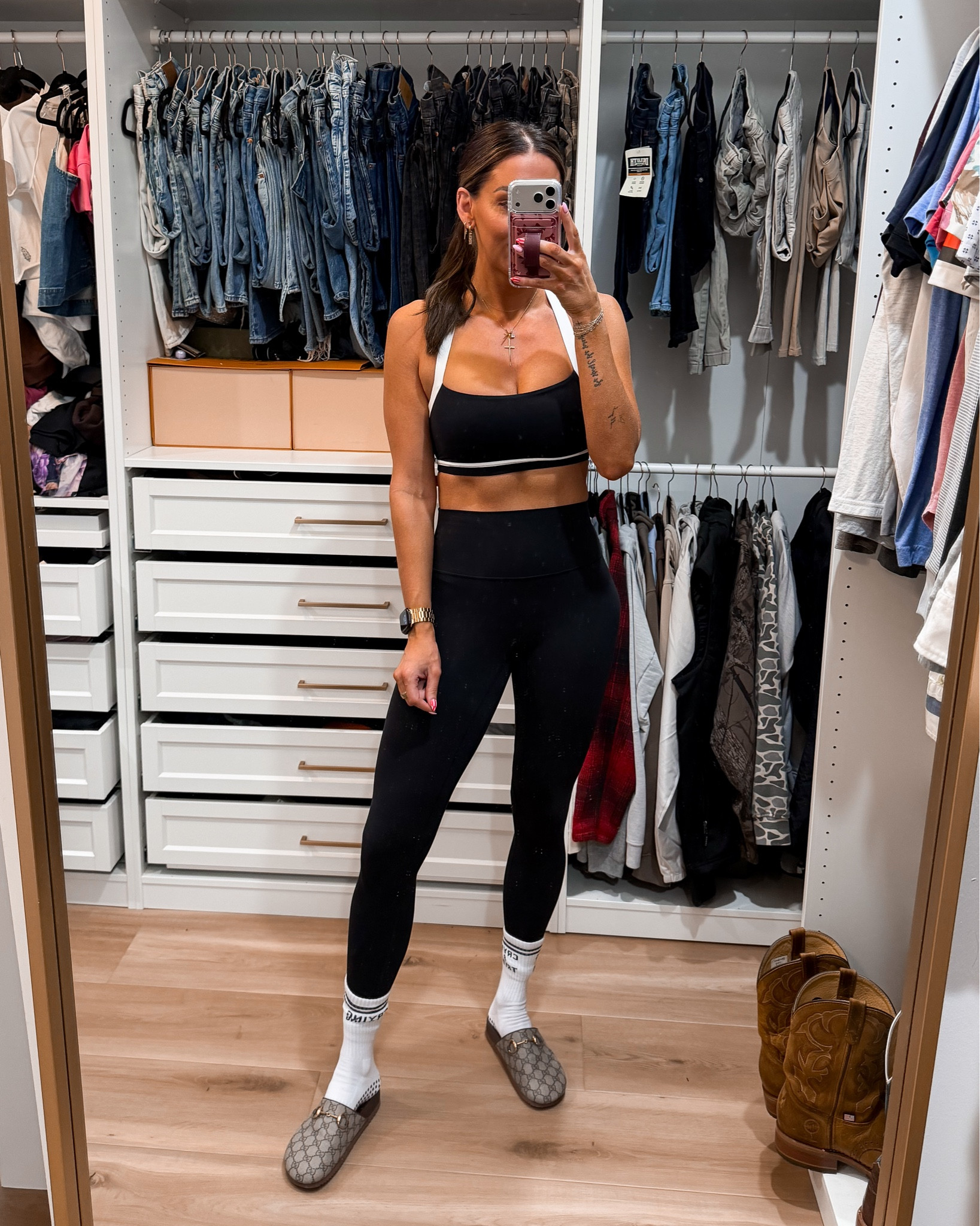 Bra-small
Leggings-4
Mules-37.5

#LTKfitnessgoals #LTKActive #LTKootd