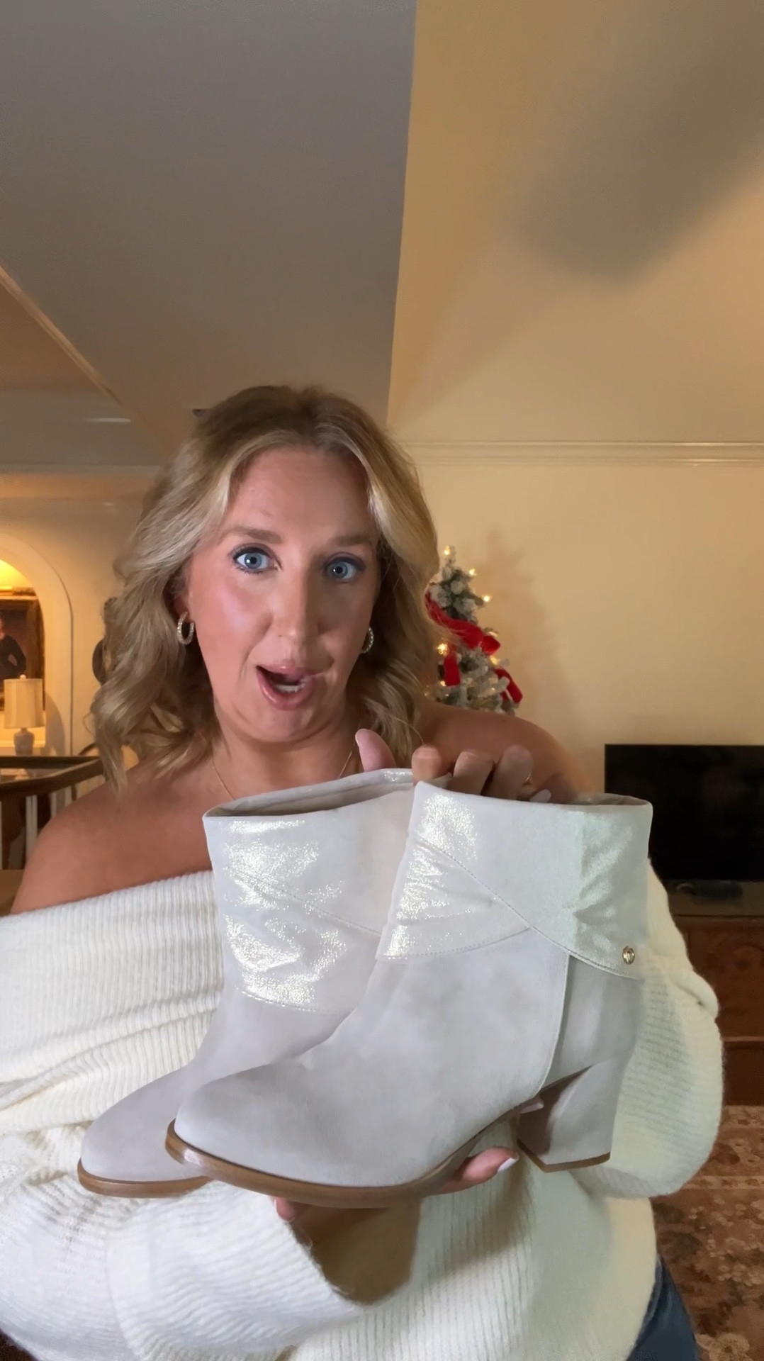 AD | @moondellecollection has posted their Black Friday sale and y’all… it’s good 👢👡👠

Owned by two sisters and handcrafted in Milan, you are getting a quality shoe that your feet will thank you for!

I thought I’d share how I’d style these gorgeous booties for a more casual look this season!

30% off sitewide plus use my code BF10 for an extra 10% off! Cheers!

#moondellepartner

#LTKShoeCrush #LTKSaleAlert #LTKCyberWeek