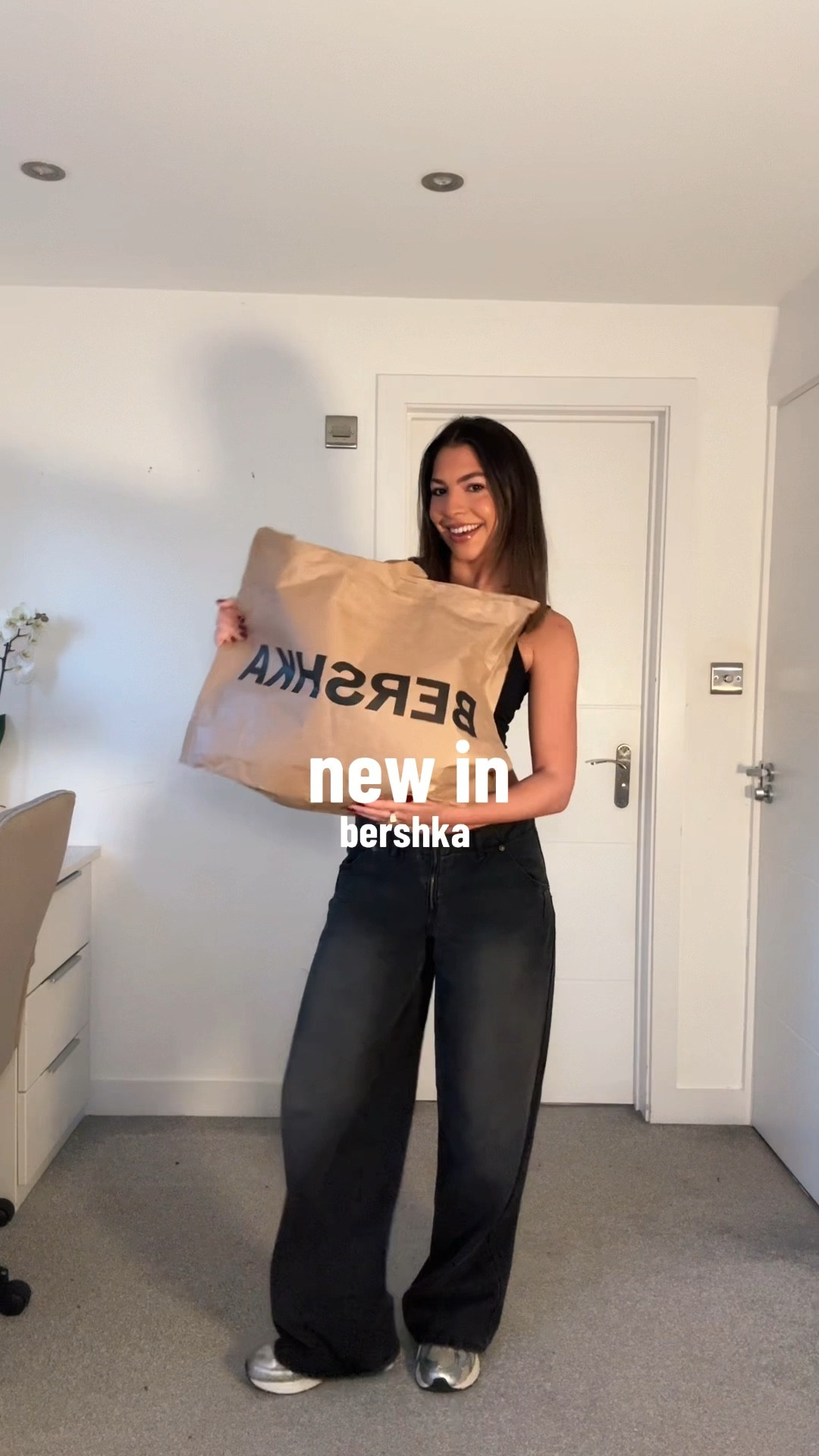 the best fits with bershka🤝🏼🤎

bershka haul, new in bershka, fashion inspo, cool outfits, barrel trousers, knitwear inspo, outfit inspo, winter outfits 

#LTKwinter #LTKuk #LTKeurope