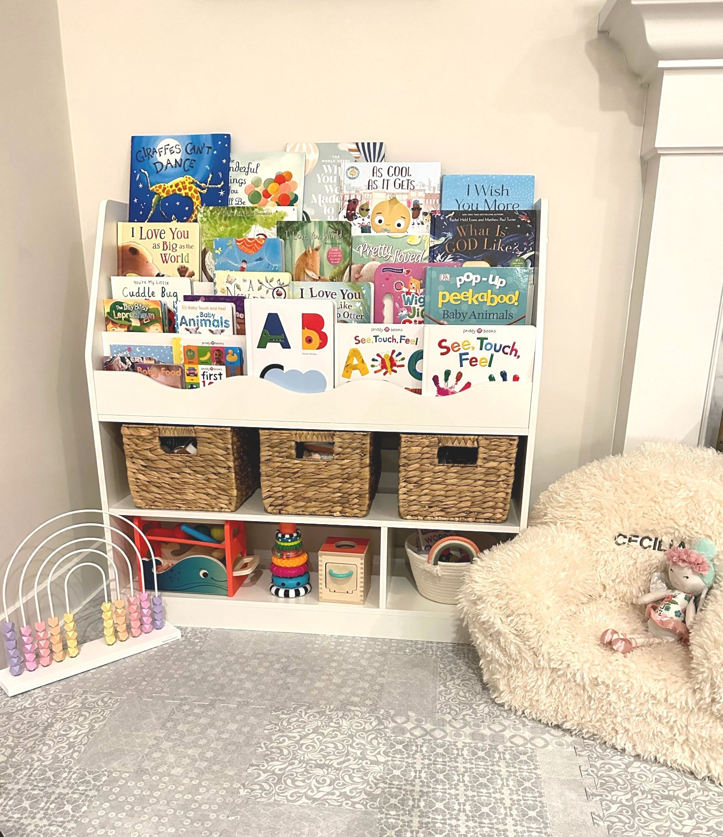 toddler play area finds! 

play room decor // play room furniture// toddler furniture// toddler book case 

#LTKmomlife #LTKKids #LTKHome