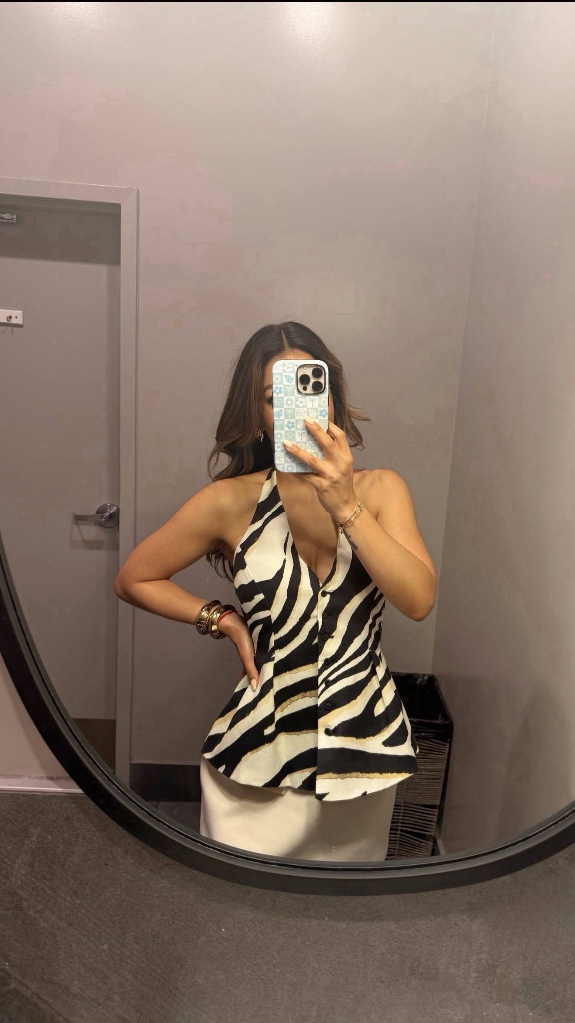 Zebra print outfit idea!

My top is originally from Mango, however it’s sold out, so I’m linking a similar Zebra top from Amazon!

Spring style, zebra outfit, halter top, Amazon fashion, Amazon finds, Summer outfit

#LTKSeasonal #LTKootd #LTKgrwm