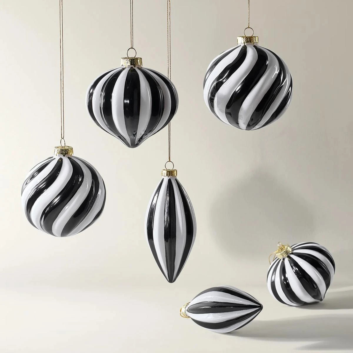 Swirl Stripe Ornament - Set of 6 | Z Gallerie